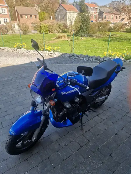 Kawasaki ZR 750 - foto 6