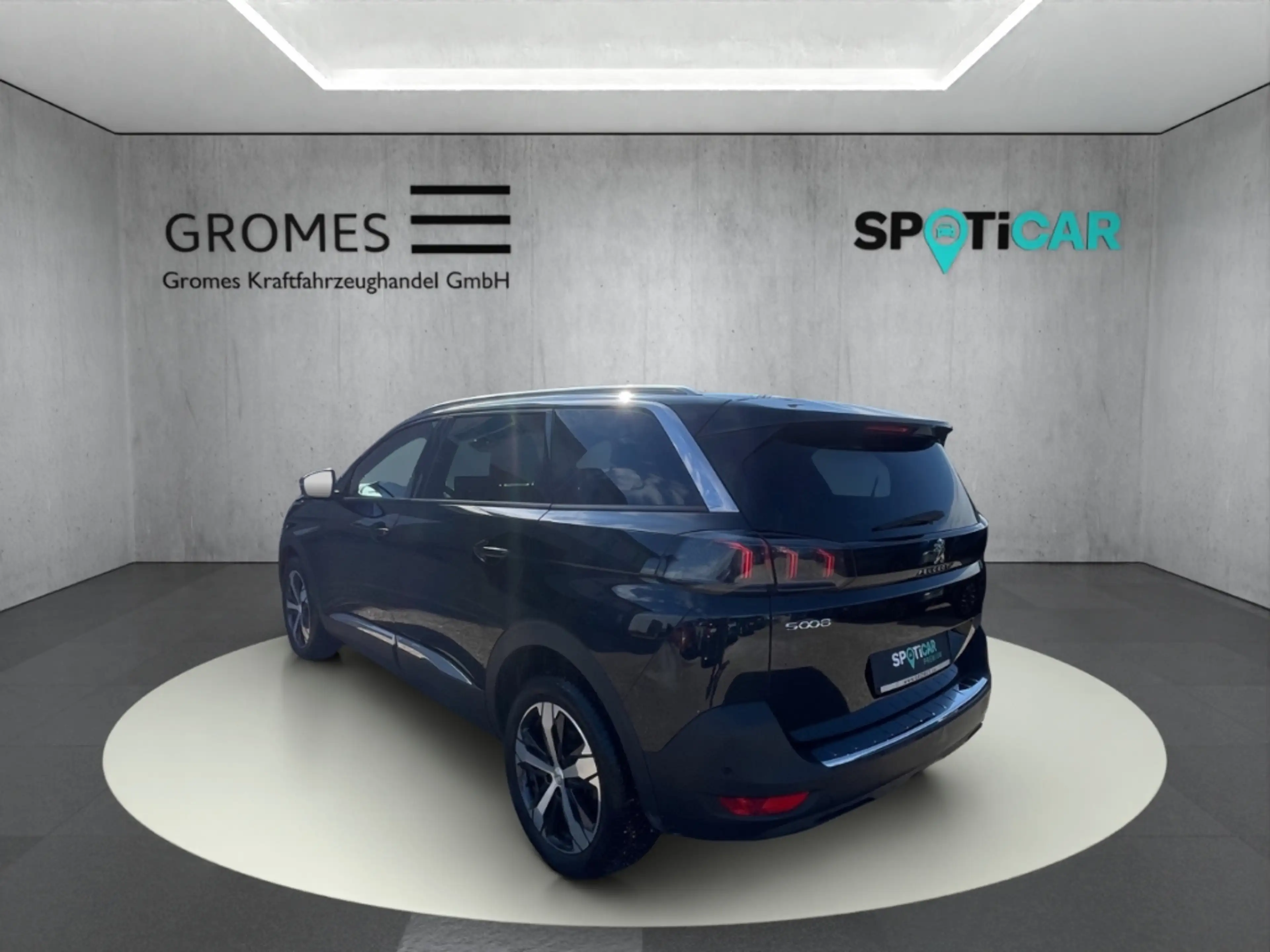 Peugeot 5008 Allure 130EAT8 7-Sitzer LED ACC El. Heckklappe Car — photo 5