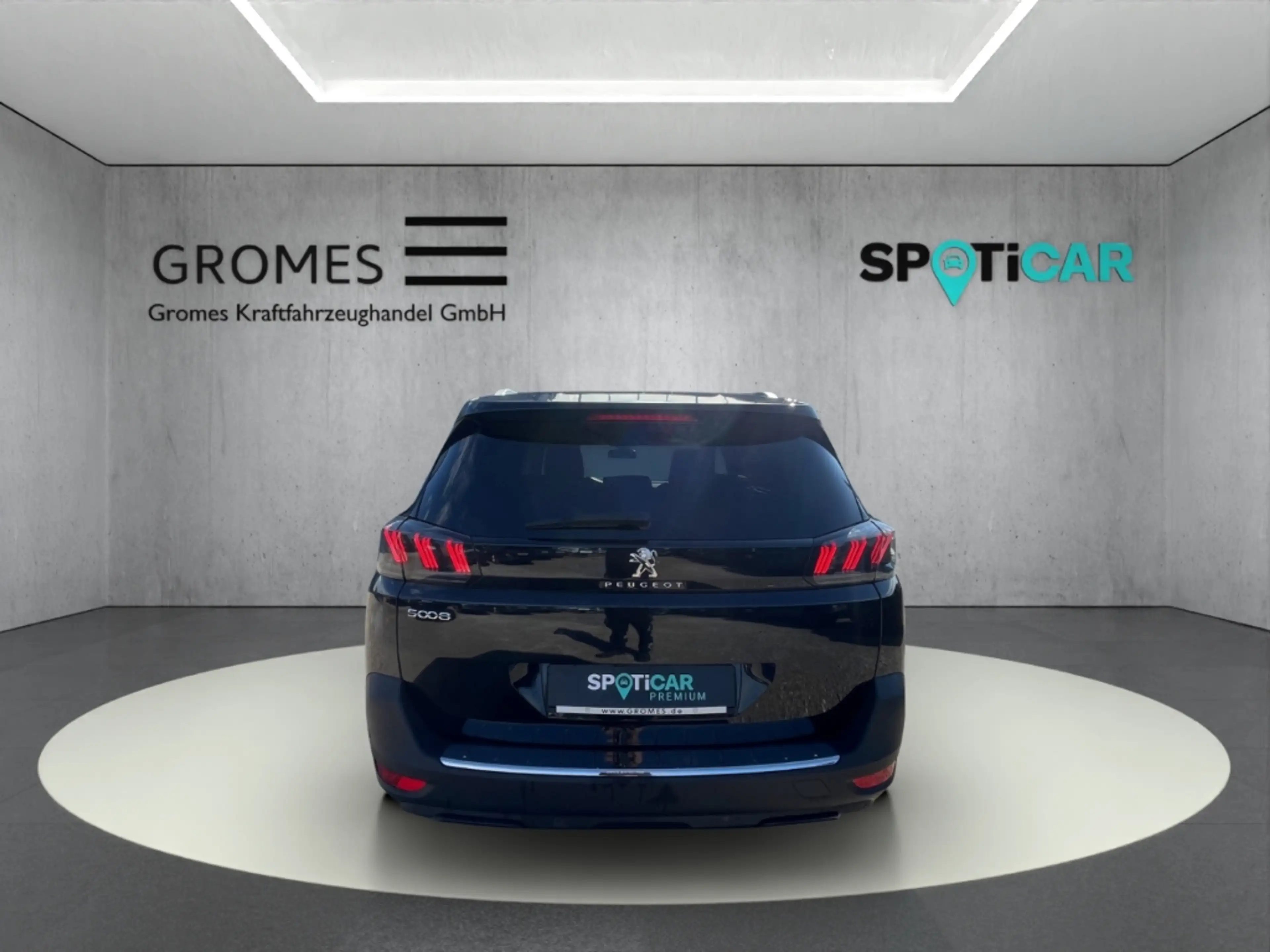 Peugeot 5008 Allure 130EAT8 7-Sitzer LED ACC El. Heckklappe Car — photo 4