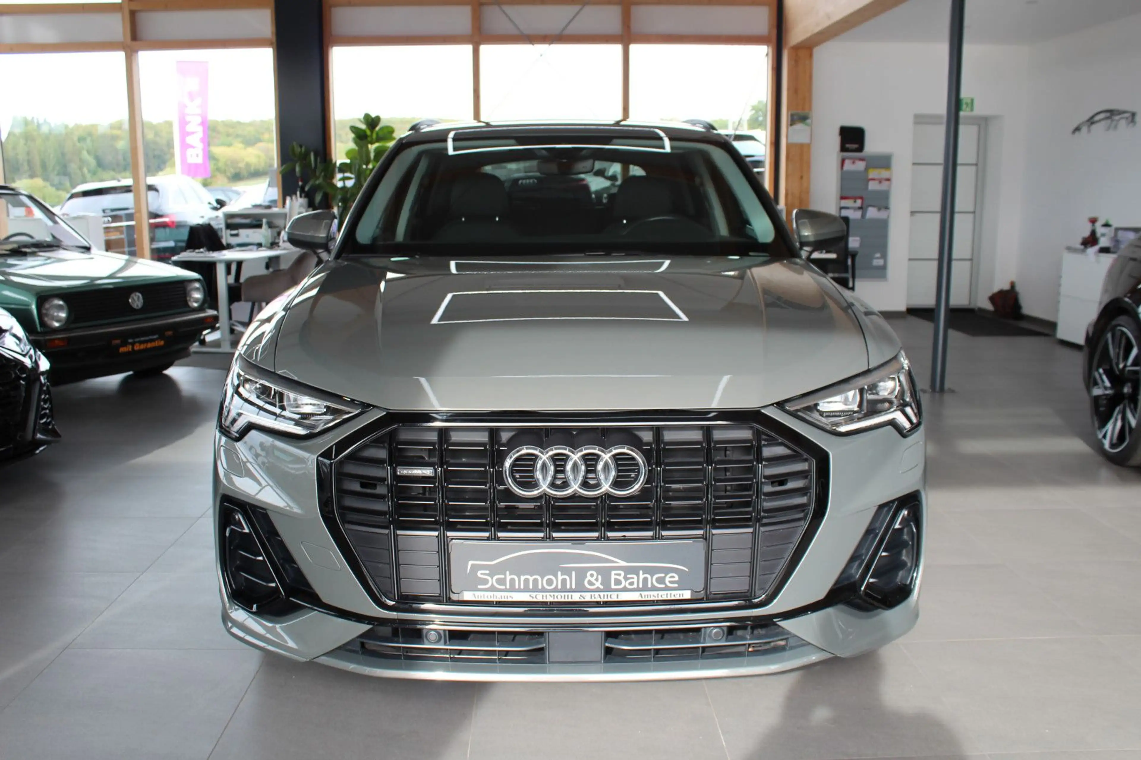 Audi Q3 35 TDI quattro S tronic S line sport — photo 2