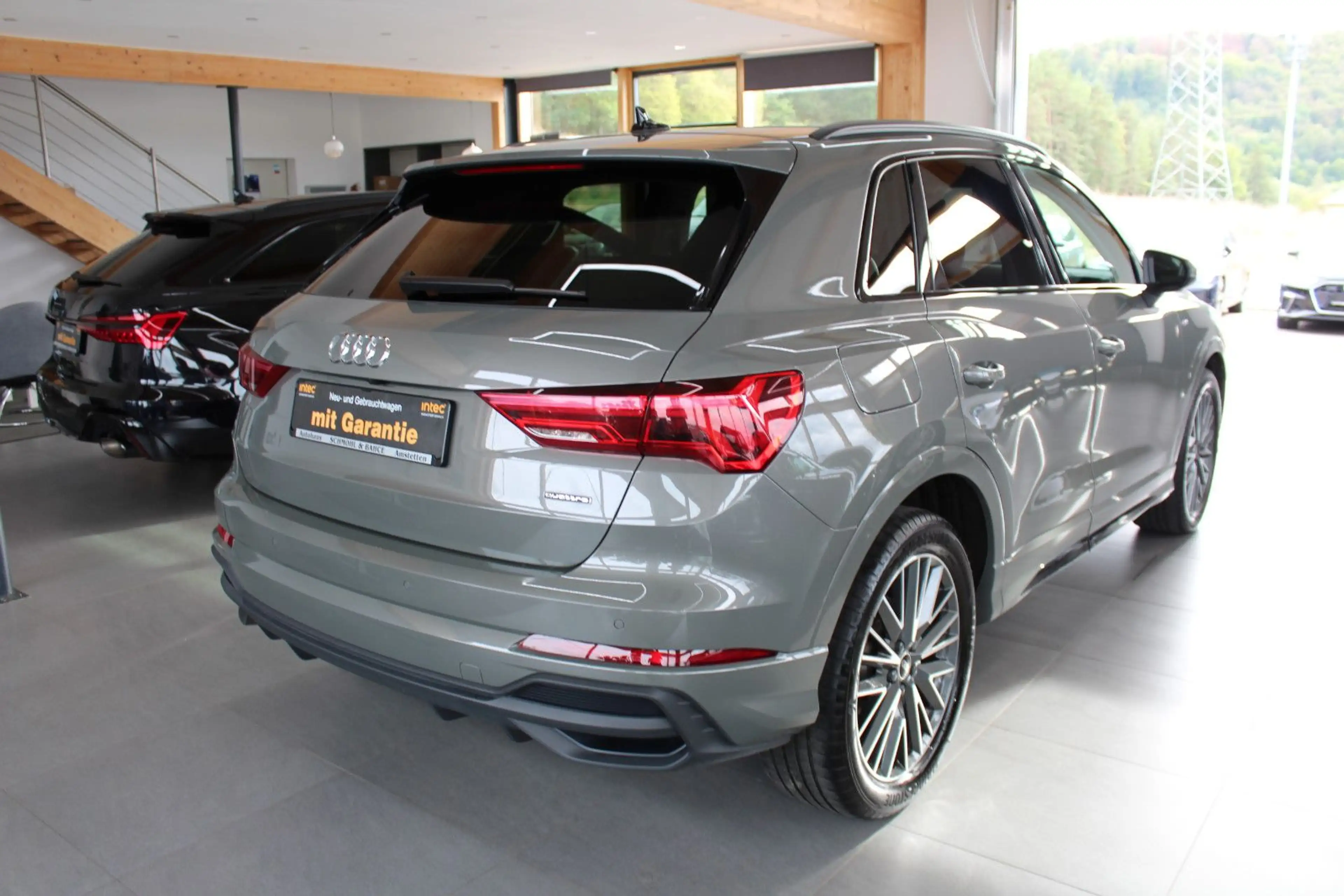 Audi Q3 35 TDI quattro S tronic S line sport — photo 4