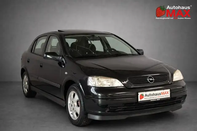 Opel Astra view 8