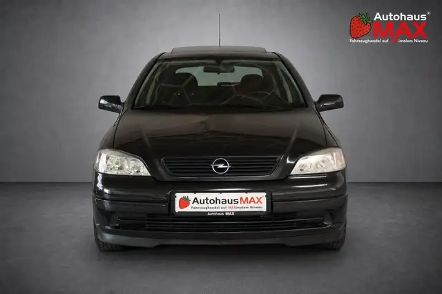 Opel Astra view 9