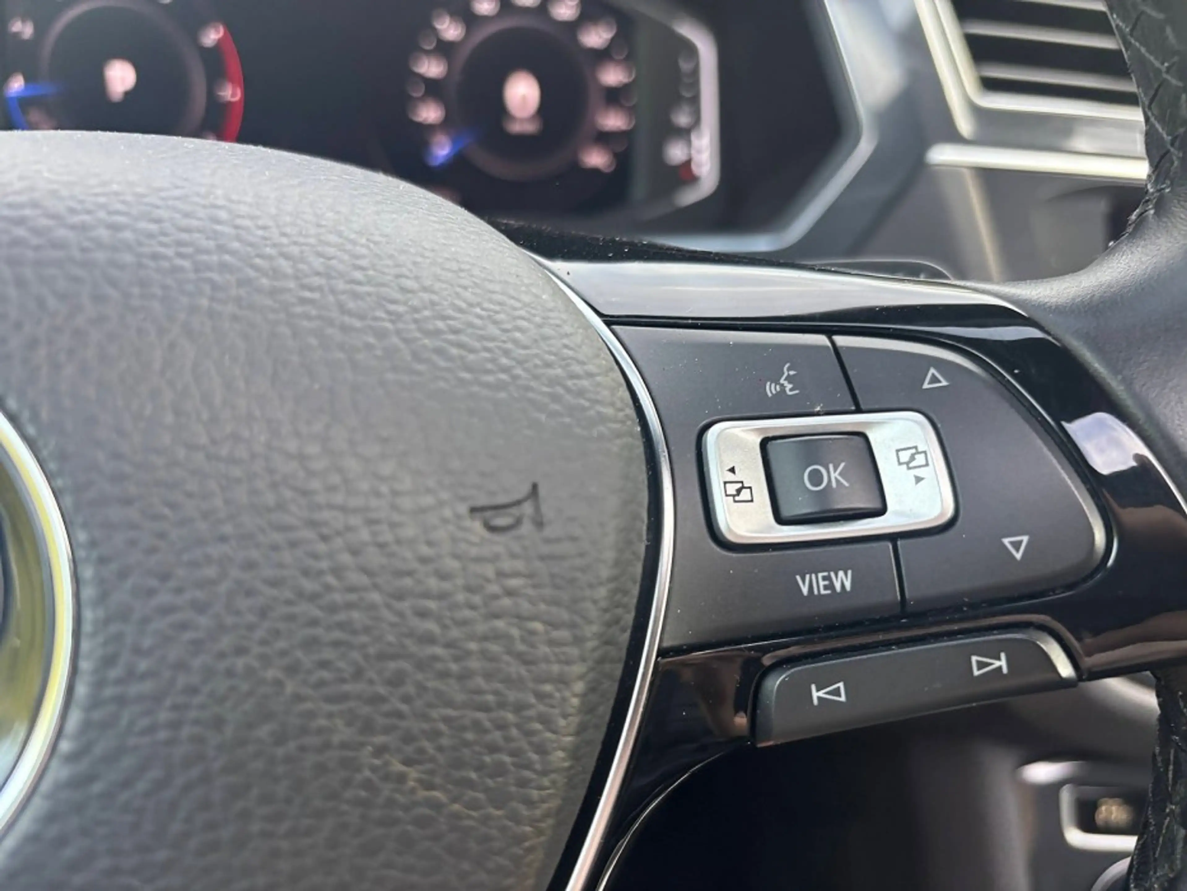 Volkswagen Tiguan Allspace 1.5 TSI Highline Business R line.Digi.Leder.Pano — photo 31