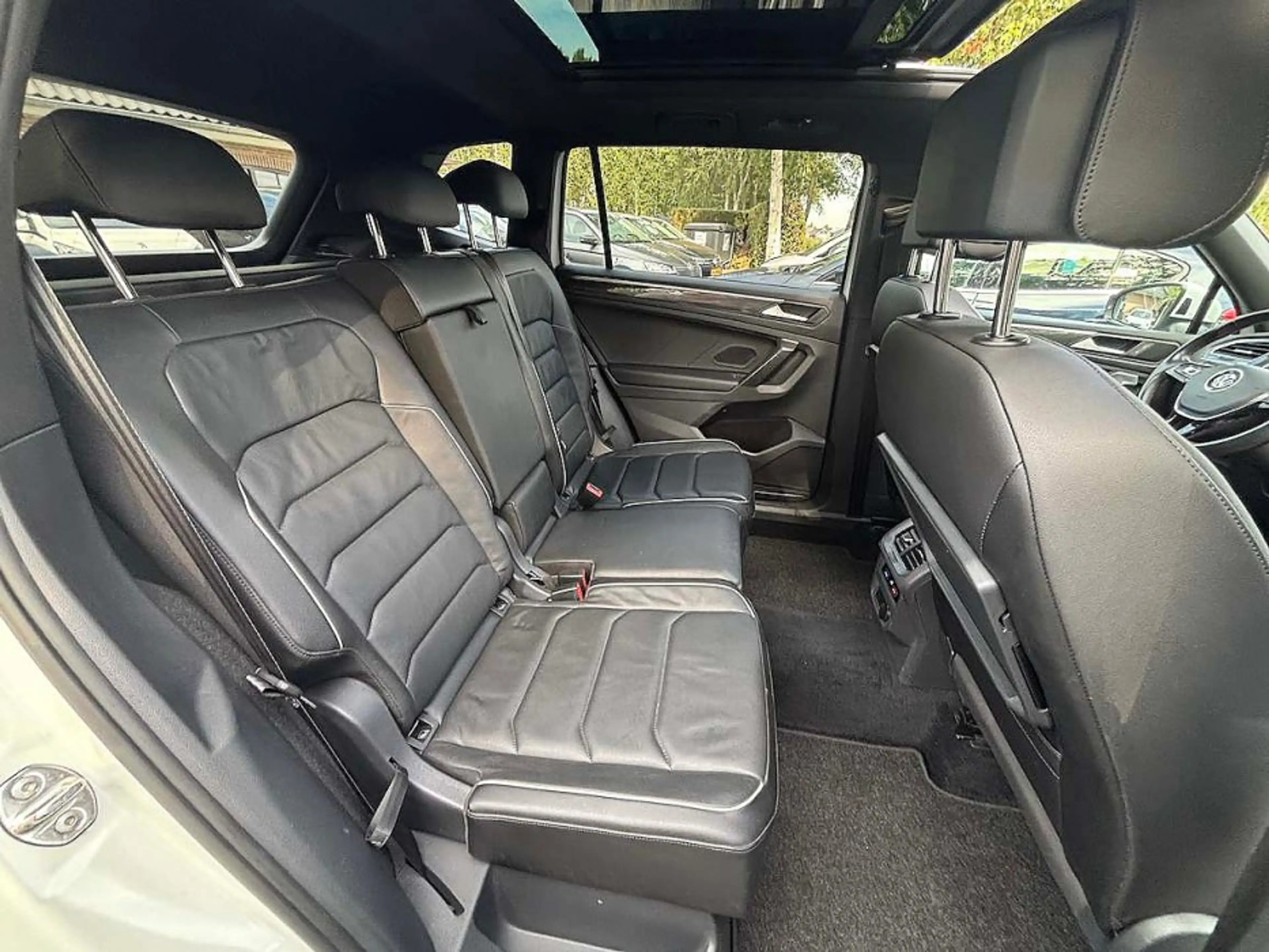 Volkswagen Tiguan Allspace 1.5 TSI Highline Business R line.Digi.Leder.Pano — photo 24