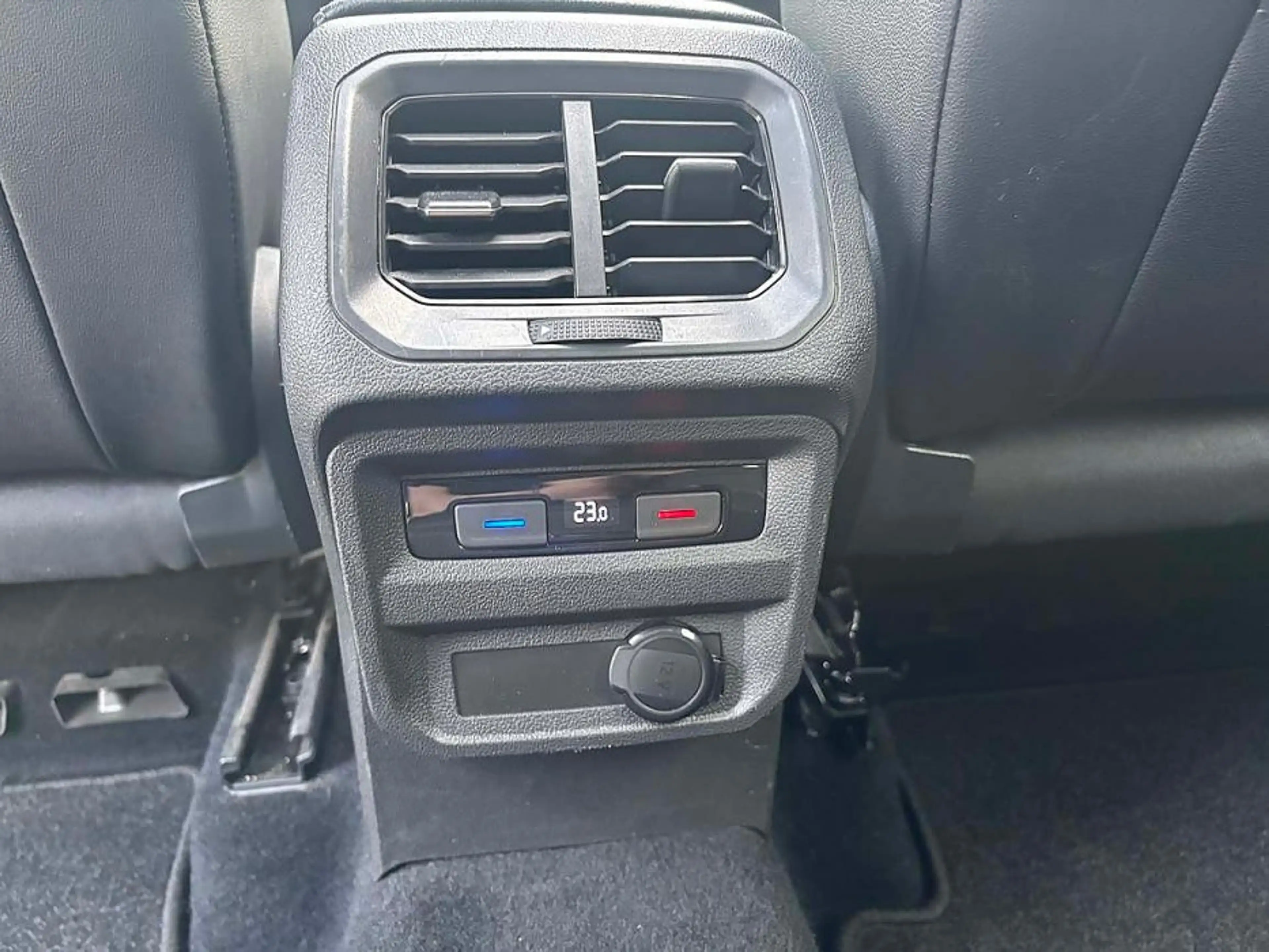 Volkswagen Tiguan Allspace 1.5 TSI Highline Business R line.Digi.Leder.Pano — photo 34