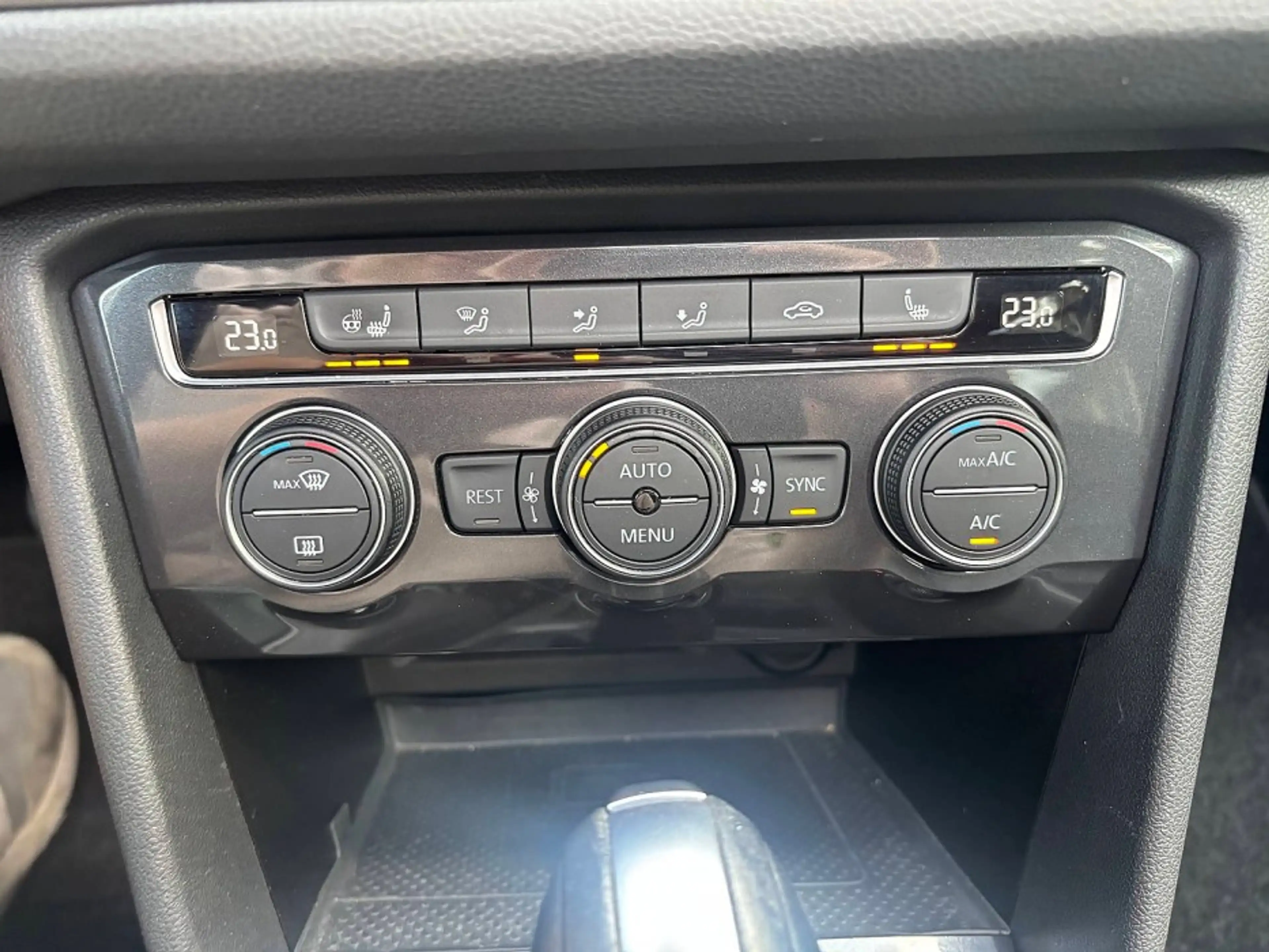 Volkswagen Tiguan Allspace 1.5 TSI Highline Business R line.Digi.Leder.Pano — photo 32