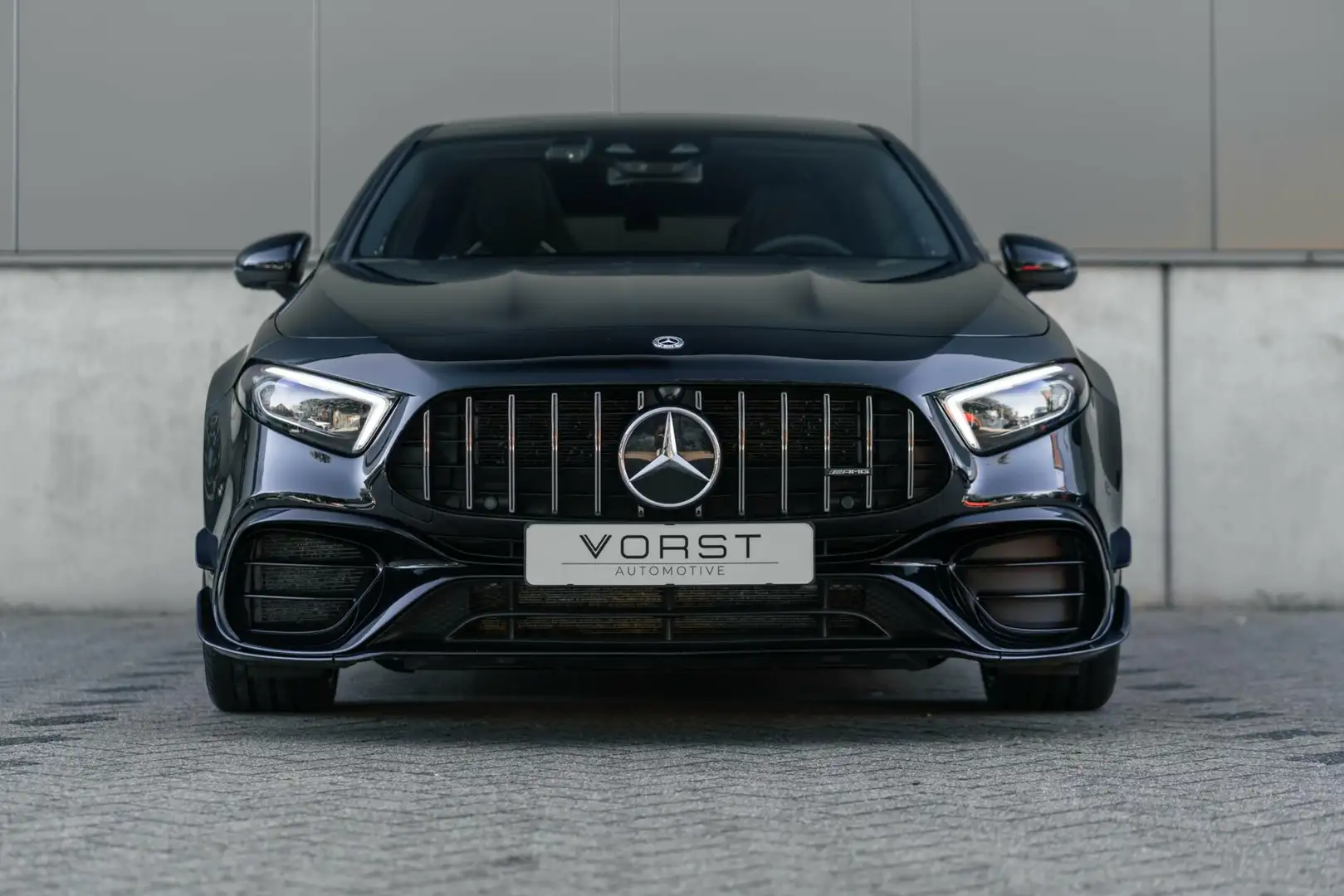 Mercedes-Benz A 45 AMG S 4MATIC+ Schaalstoelen Pano Aero Schwarz - 2