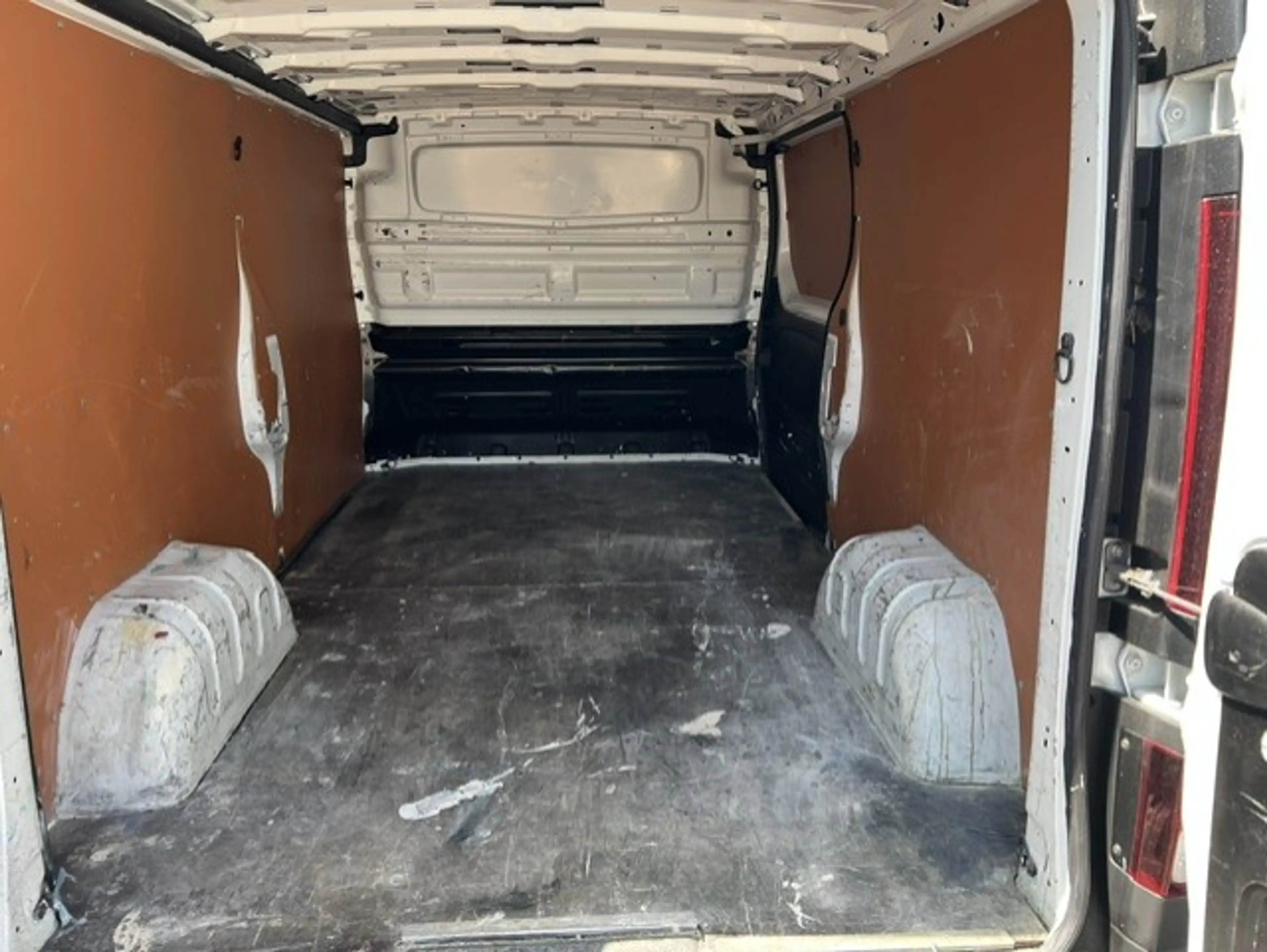 Renault Trafic NV300 2.0 dCi 170 L2H1 LANG AUTOMAAT AIRCO KLIMA — photo 13
