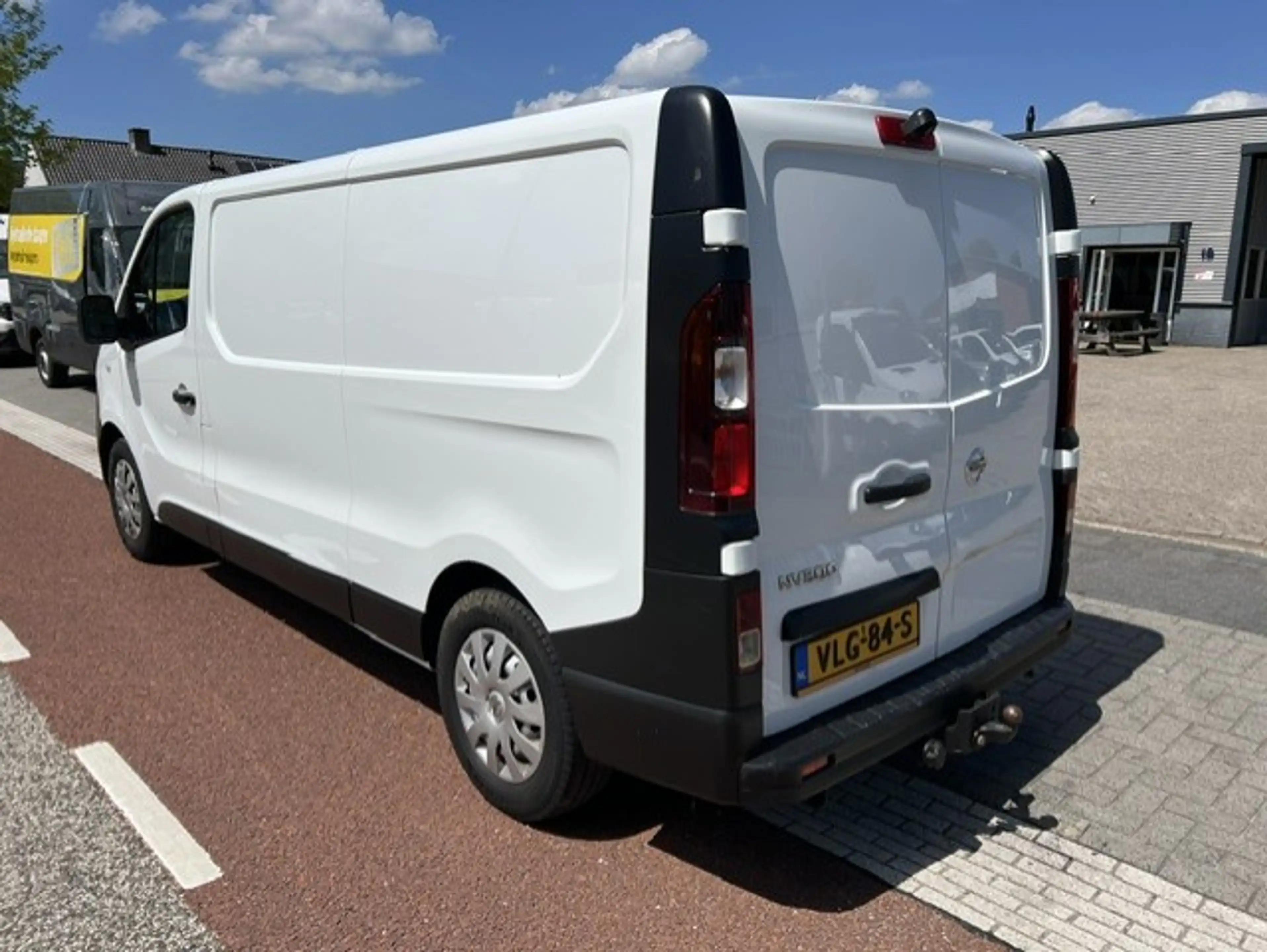 Renault Trafic NV300 2.0 dCi 170 L2H1 LANG AUTOMAAT AIRCO KLIMA — photo 2