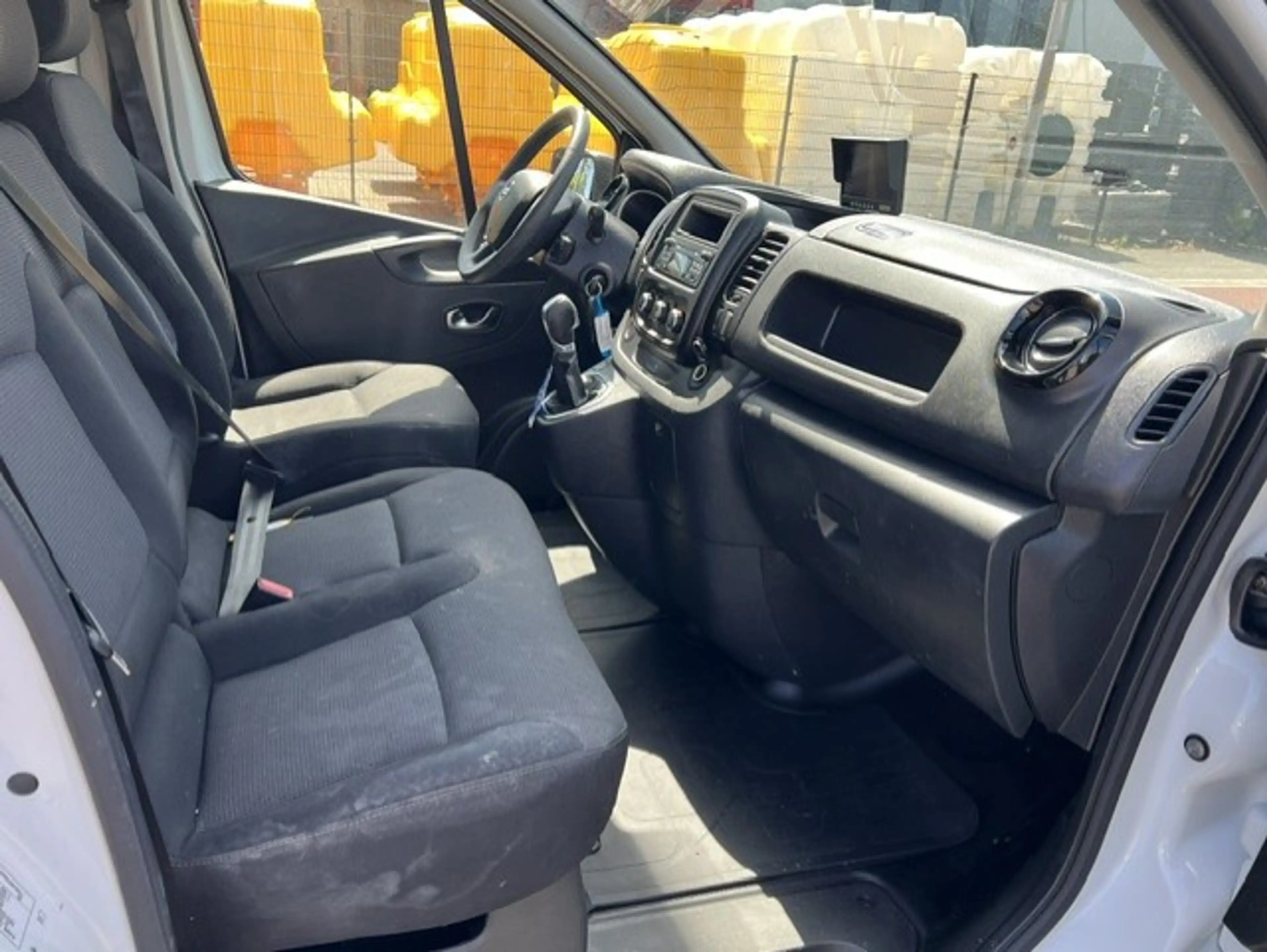 Renault Trafic NV300 2.0 dCi 170 L2H1 LANG AUTOMAAT AIRCO KLIMA — photo 6