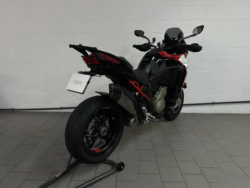 Ducati Multistrada V4 - foto 3
