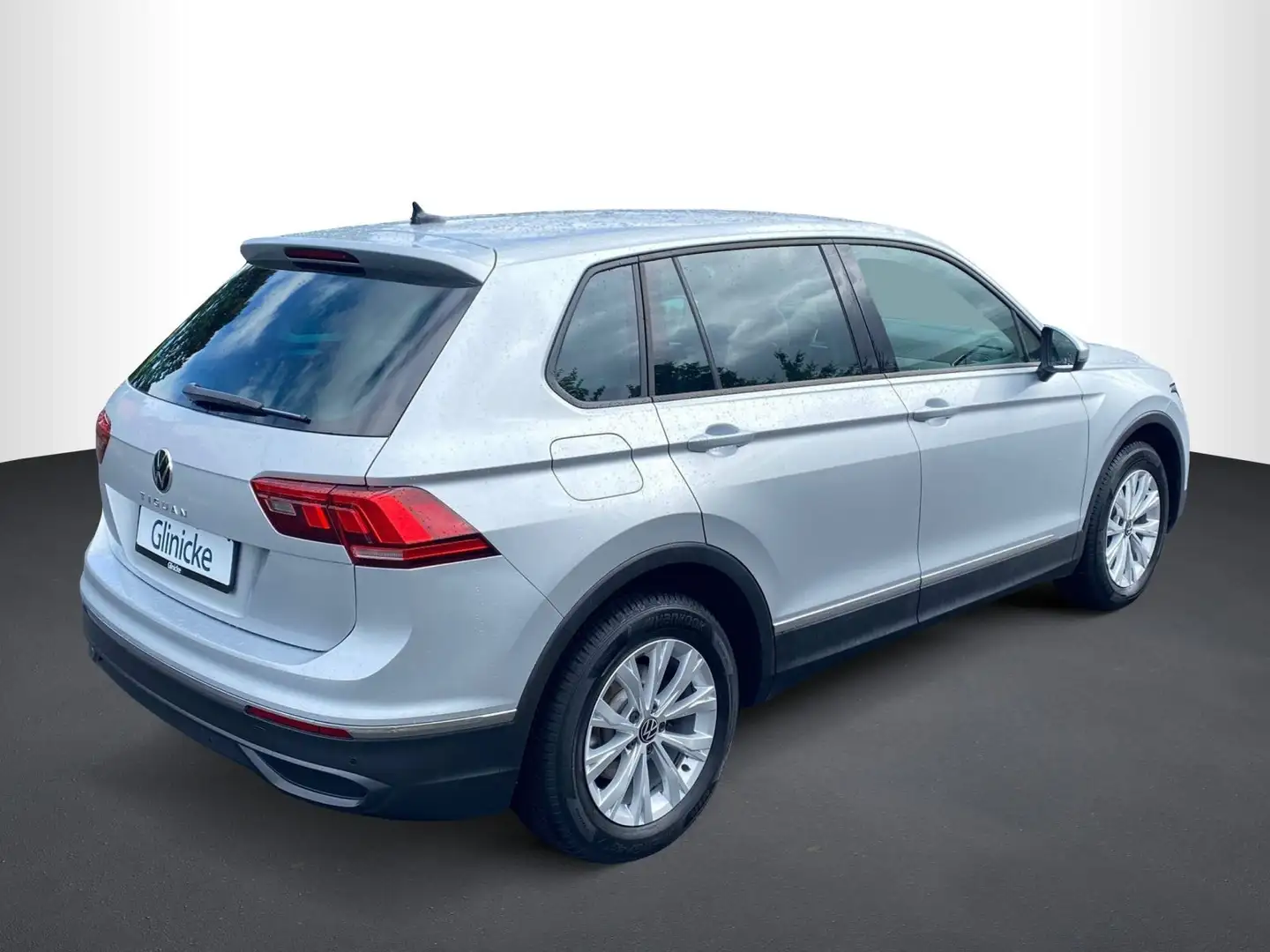 Volkswagen Tiguan 2.0 TDI, DSG, LED, SHZ Zilver - 2