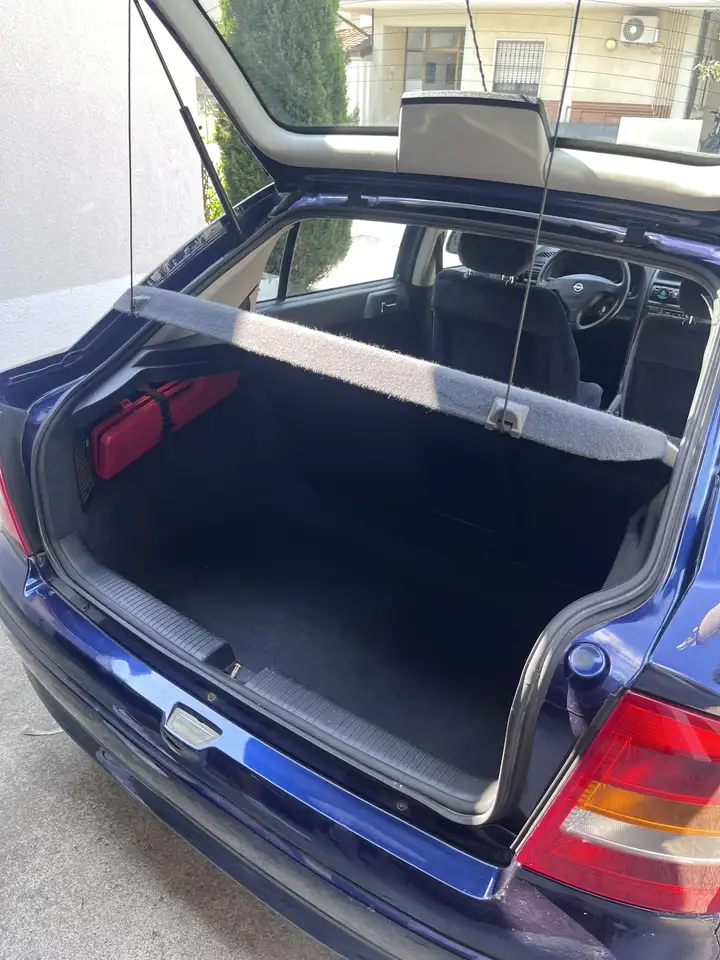 Opel Astra 5p 1.6i 16v CDX, foto 7