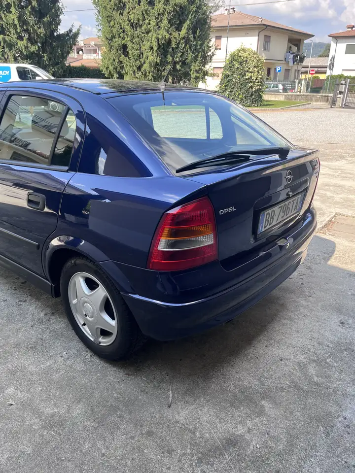 Opel Astra 5p 1.6i 16v CDX, foto 4