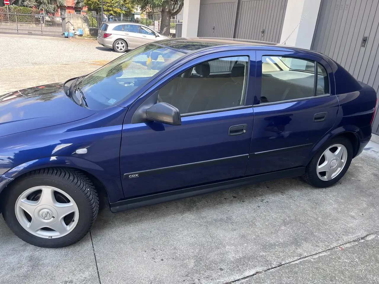 Opel Astra 5p 1.6i 16v CDX, foto 5