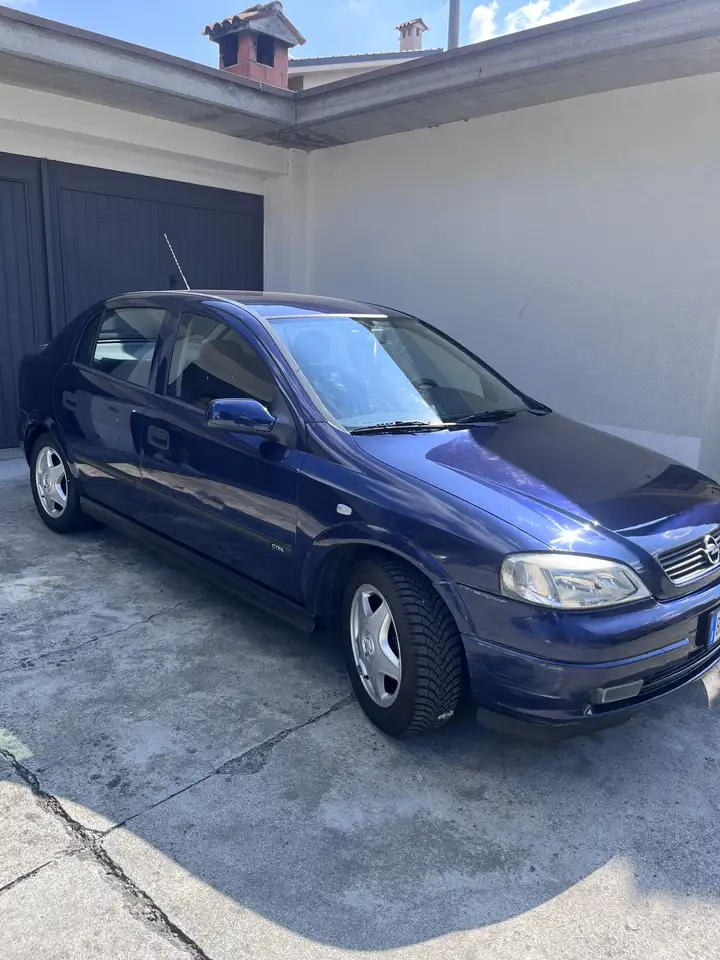 Opel Astra 5p 1.6i 16v CDX, foto 3