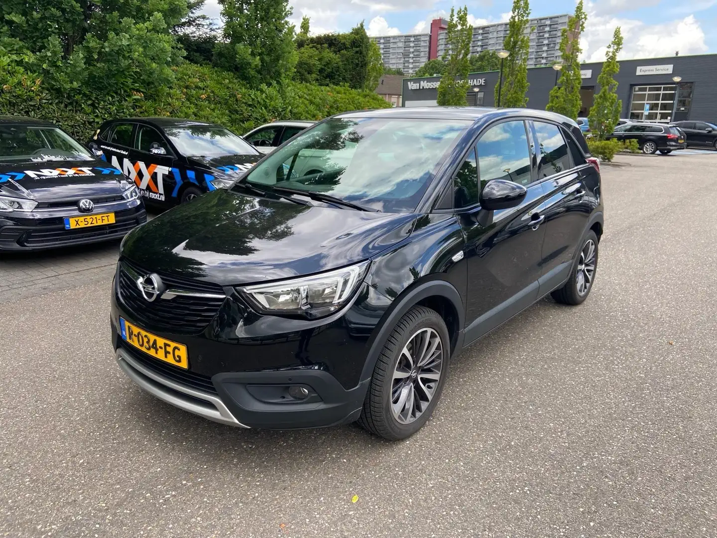 Opel Crossland X 1.2 Turbo Innovation | 110pk | Automaat | 54.000km Noir - 2