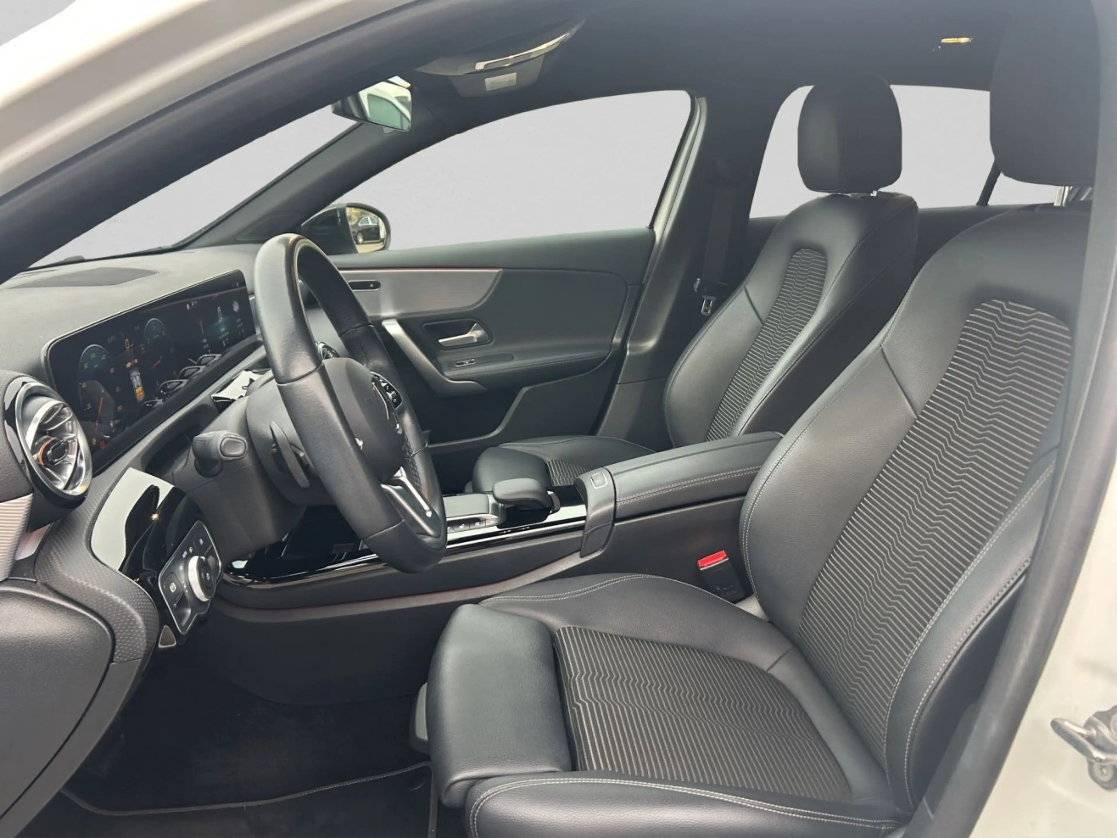 Mercedes-Benz A 220 d 4MATIC Kompaktlimousine Progressive Shz — photo 7