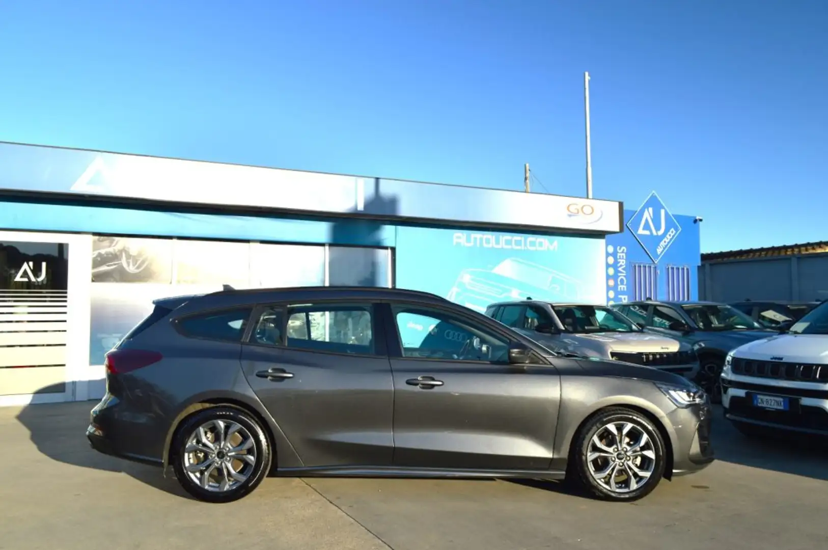 Ford Focus 1.5 EcoBlue 115 CV SW ST-Line Design Gris - 2