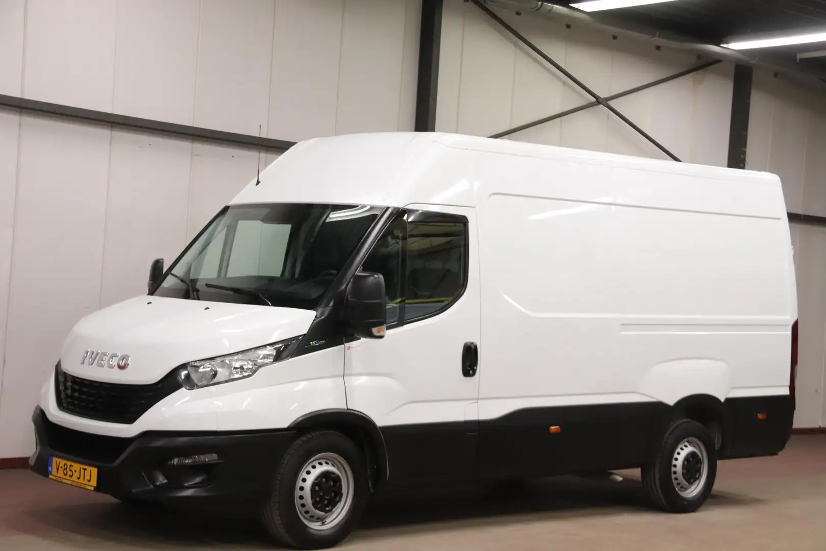 Iveco Daily 35S14V 2.3 L2H2 AIRCO CRUISE CONTROL EURO 6 Wit - 1