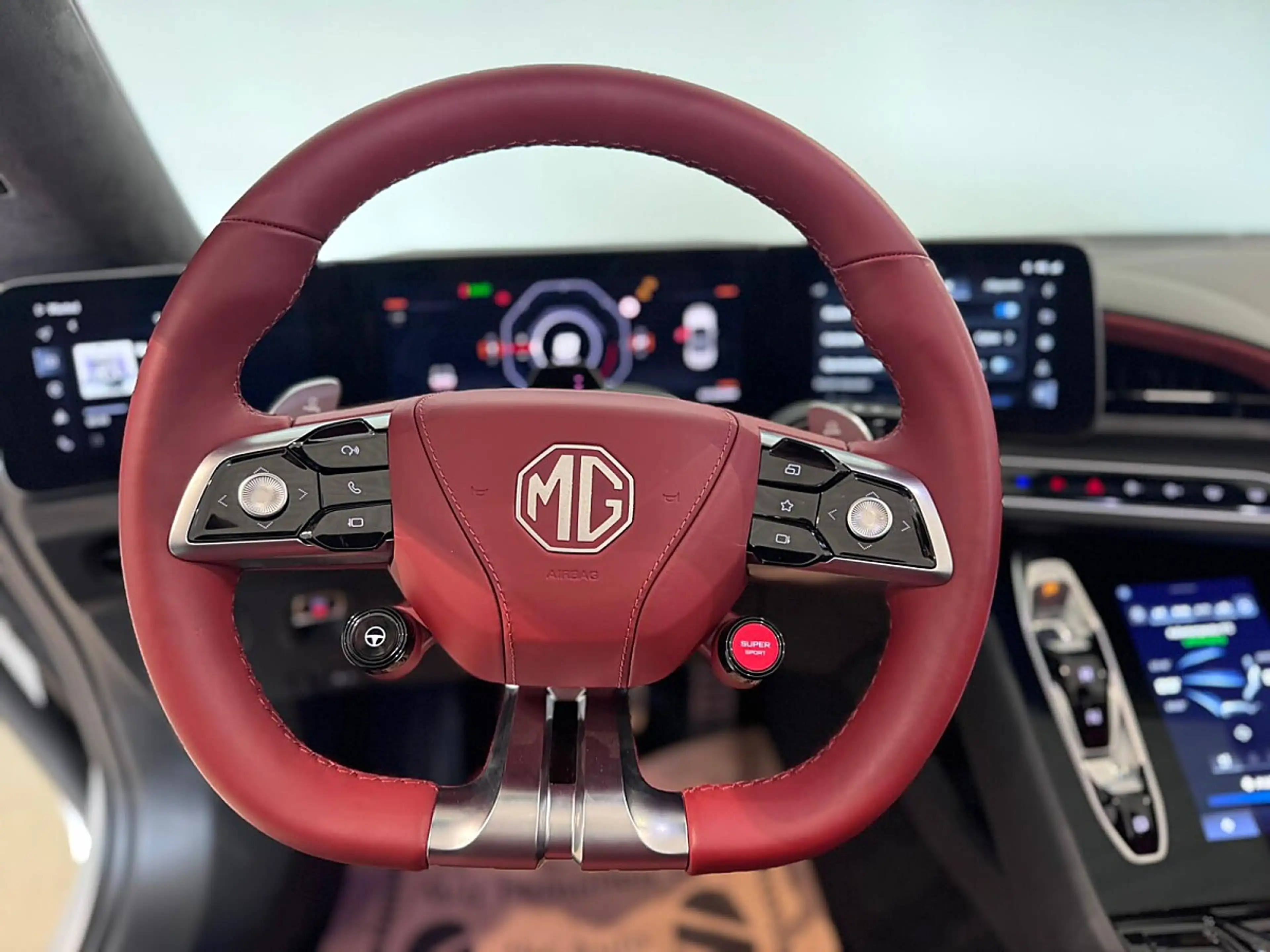MG Cyberster 77kWh GT — photo 14