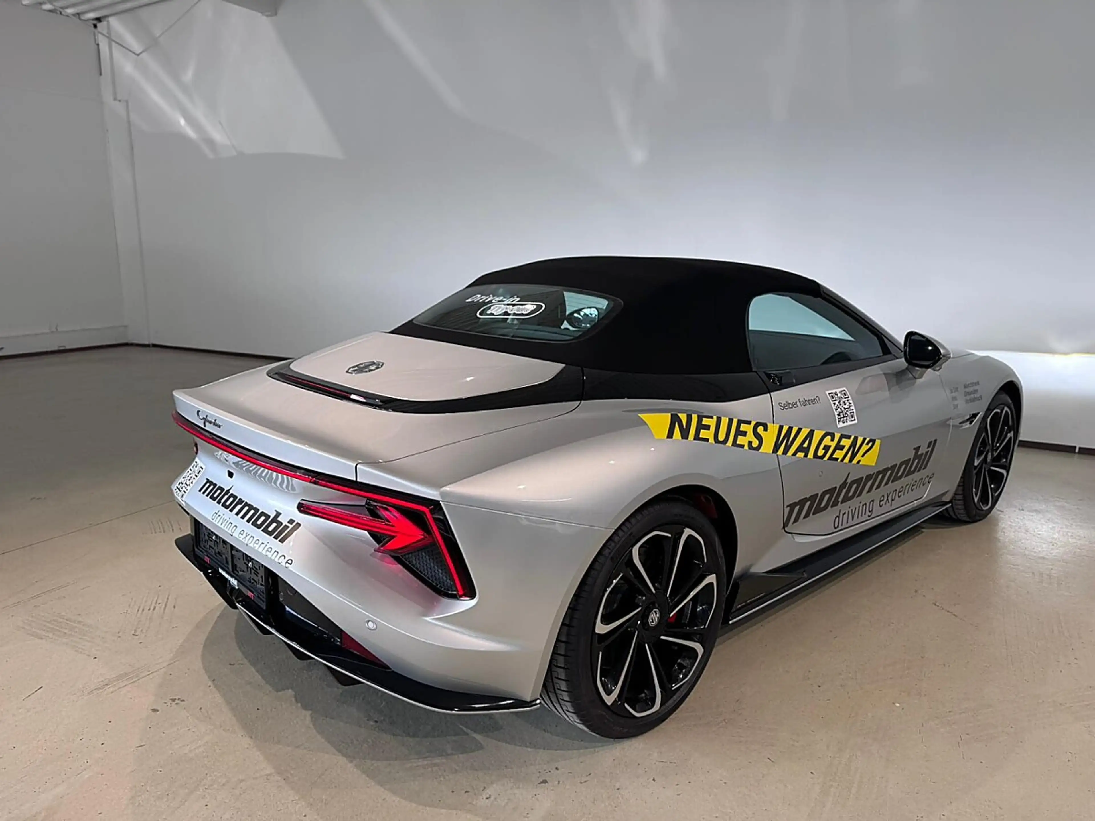 MG Cyberster 77kWh GT — photo 9
