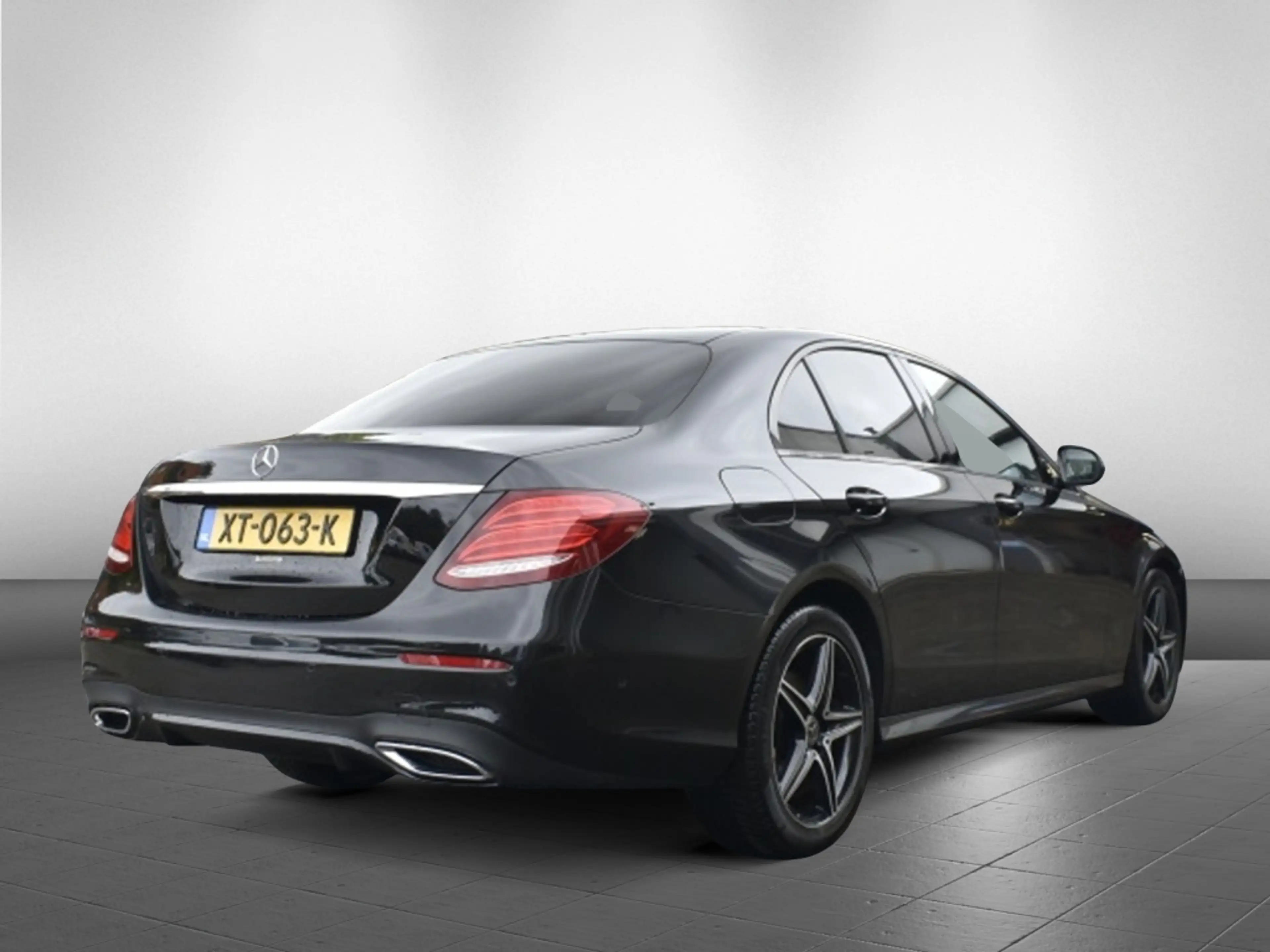 Mercedes-Benz E 220 d BnsSolAMG+UpEd — photo 5