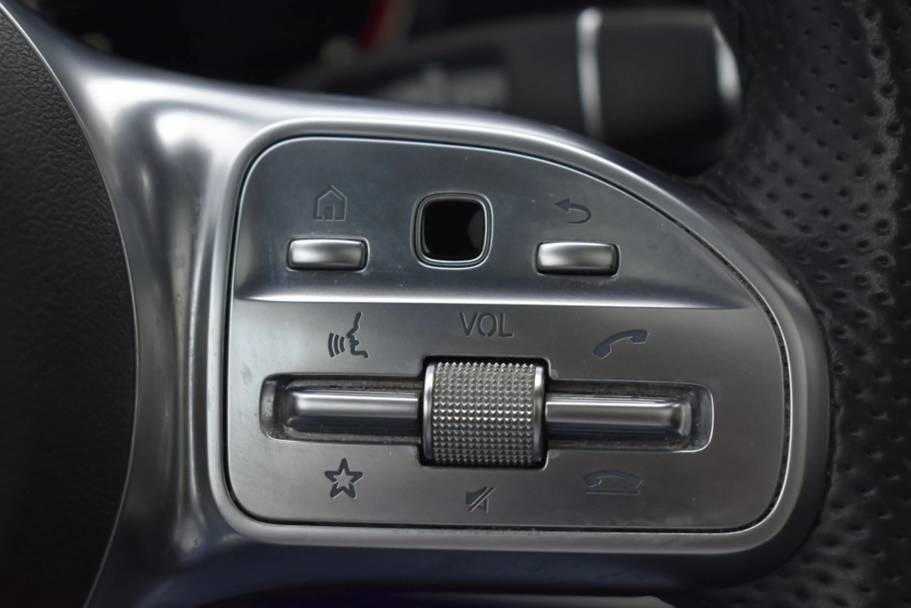 Mercedes-Benz E 220 d BnsSolAMG+UpEd — photo 23
