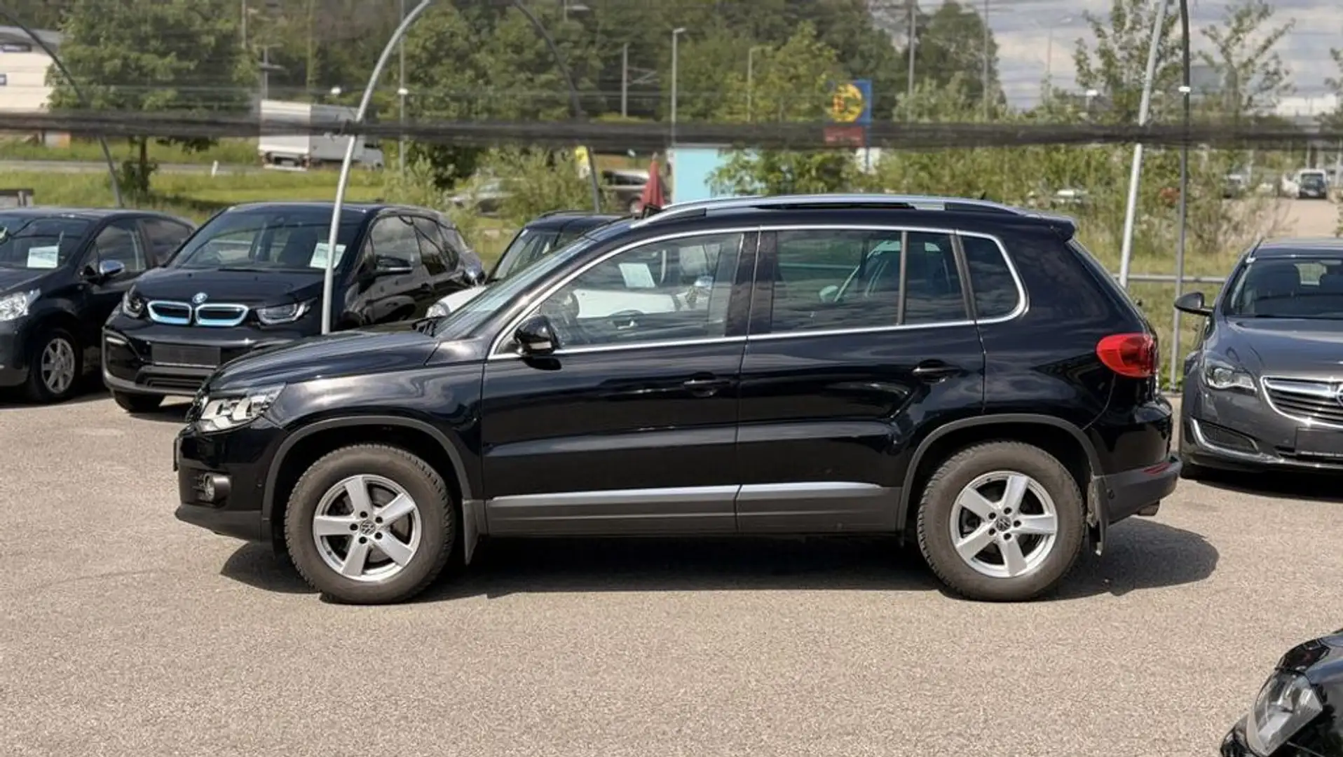 Volkswagen Tiguan Sky **Panorama** BlueMotionTech Schwarz - 2