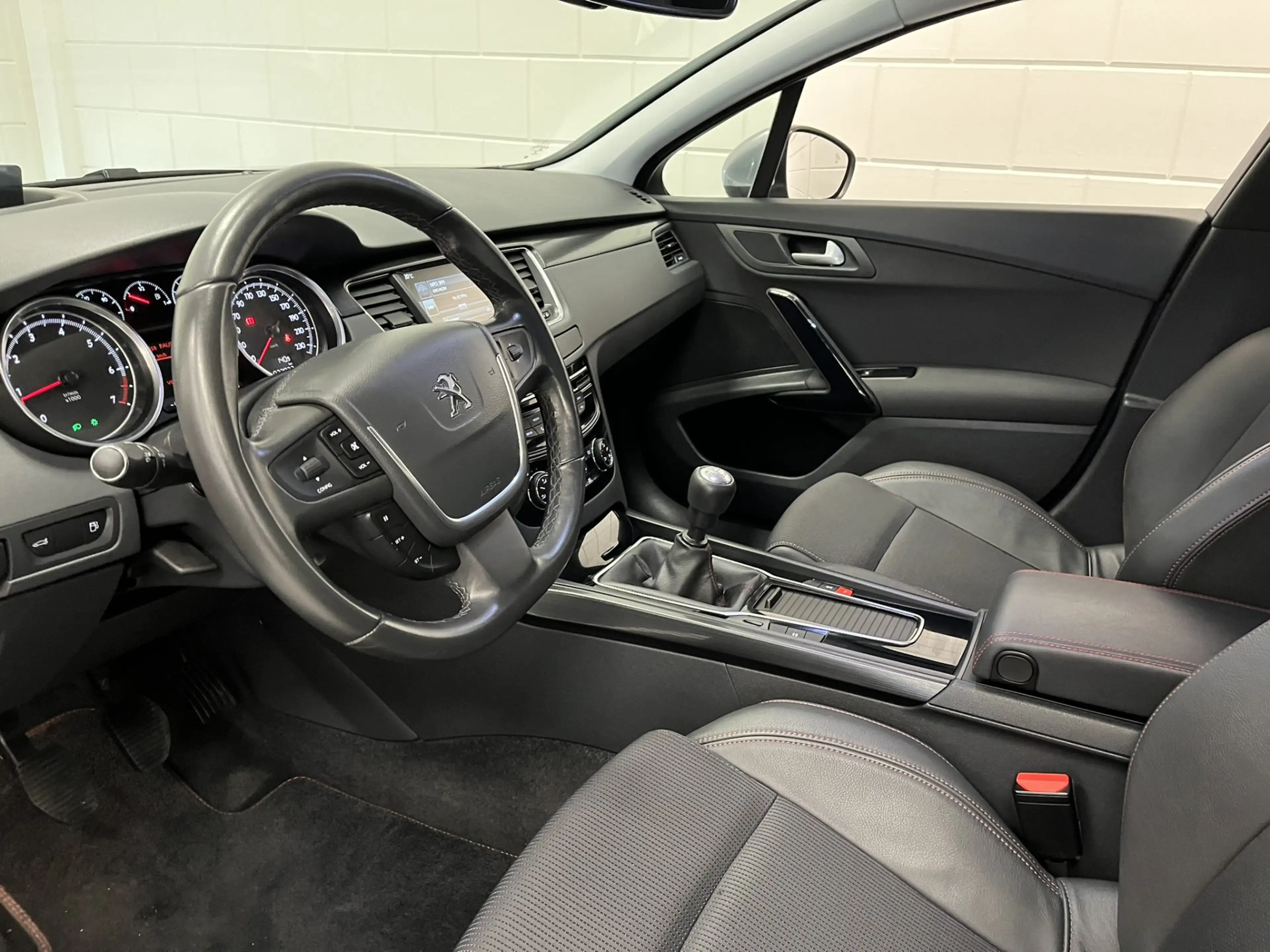 Peugeot 508 1.6 GT-line | LED VERLICHTING | NAVIGATIE | HALF L — photo 12