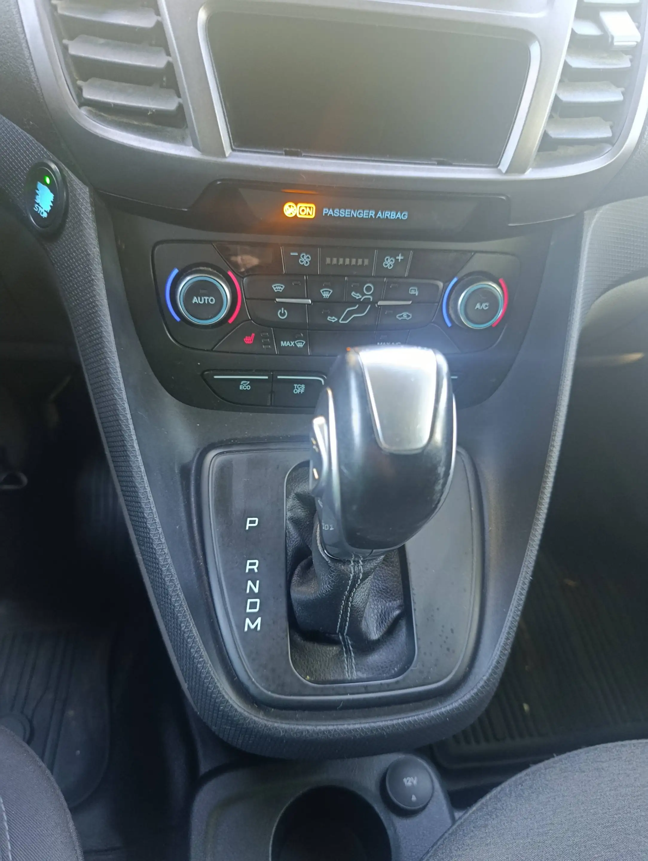 Ford Transit Connect 220 HD 1.5 TDCi Active — photo 10