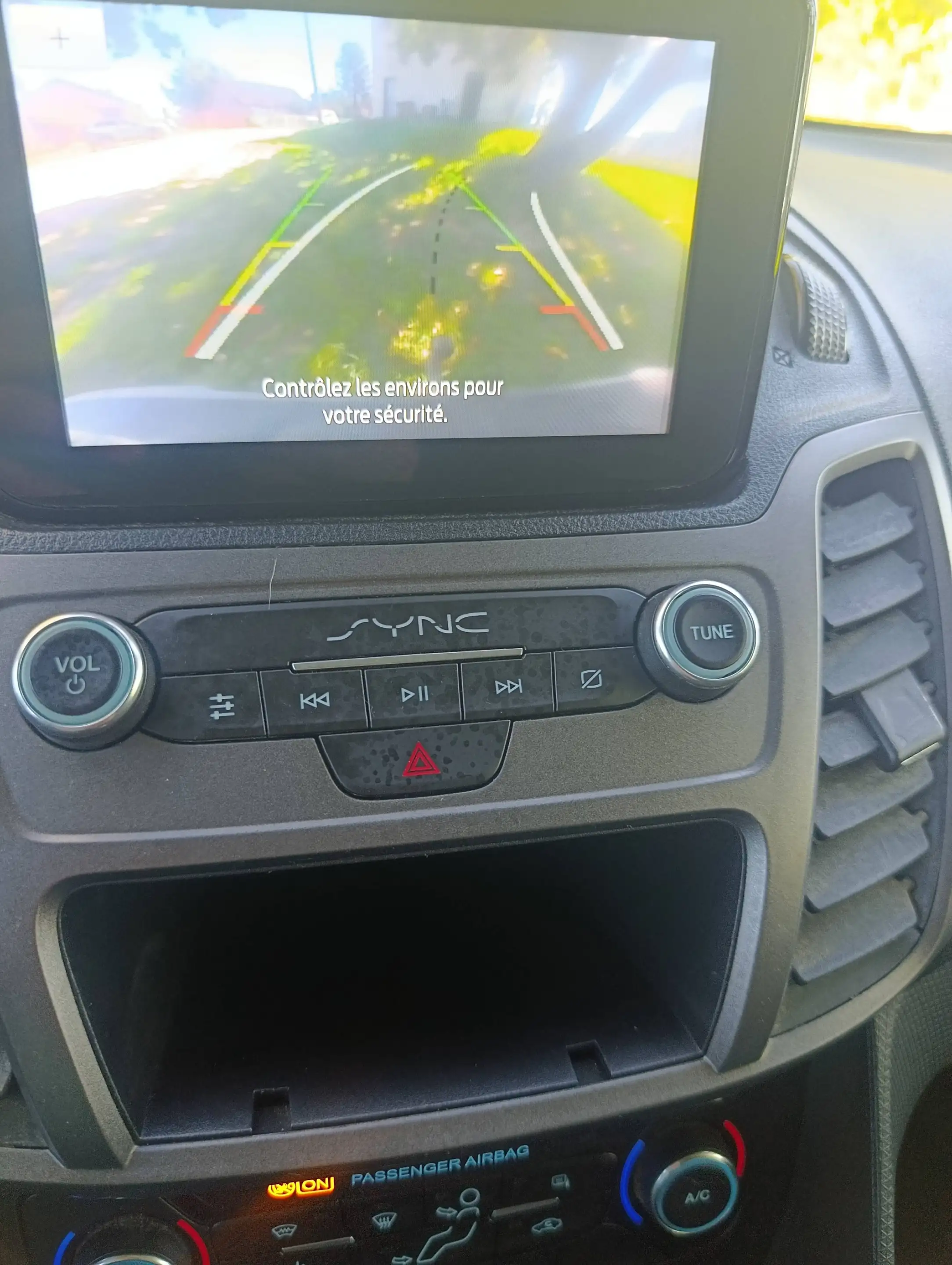 Ford Transit Connect 220 HD 1.5 TDCi Active — photo 11