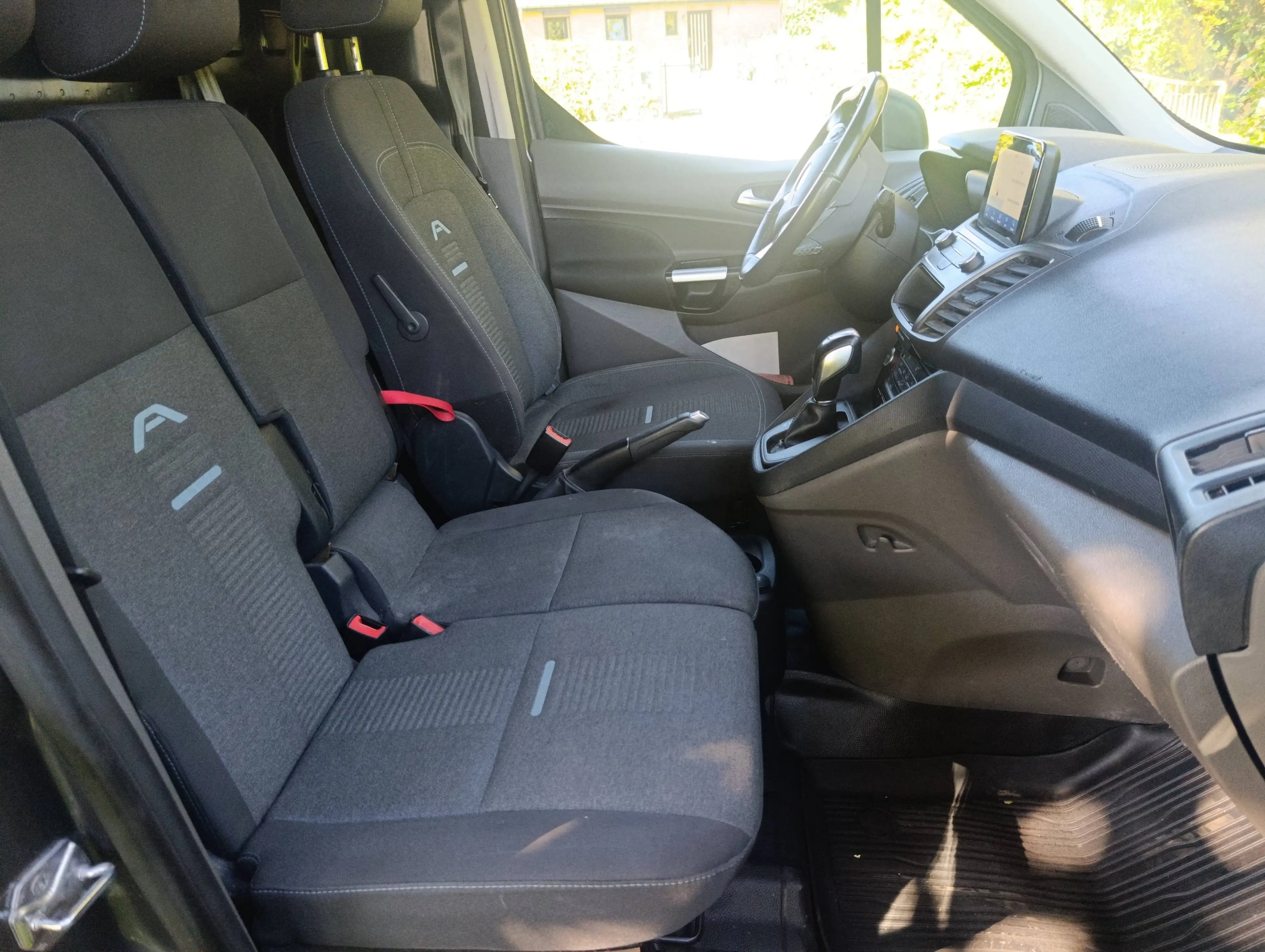 Ford Transit Connect 220 HD 1.5 TDCi Active — photo 6
