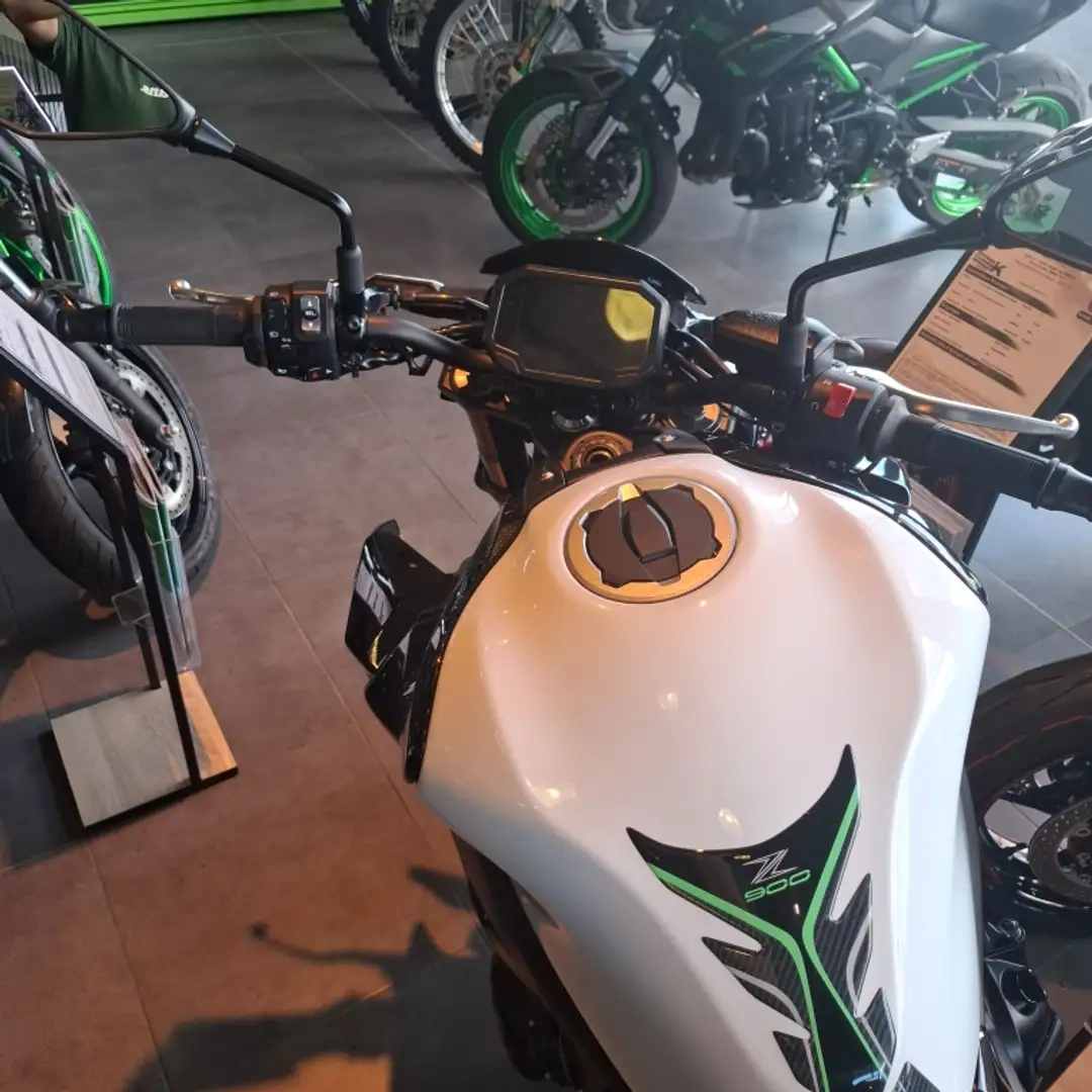 Kawasaki Z 900 Alb - 2