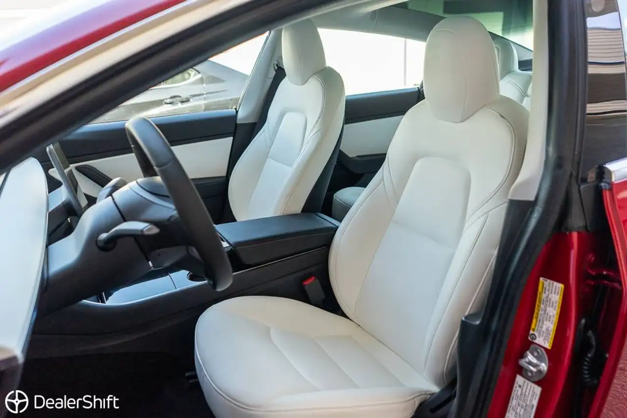 Tesla Model 3 photo Tesla Model 3
