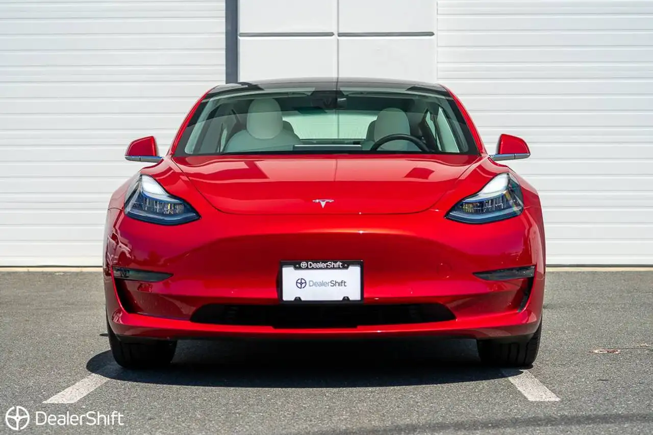 Tesla Model 3 photo Tesla Model 3