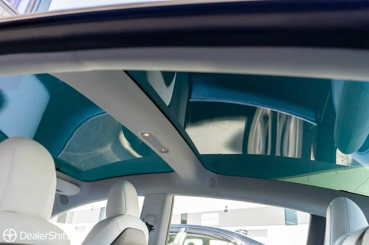 Tesla Model 3 photo Tesla Model 3