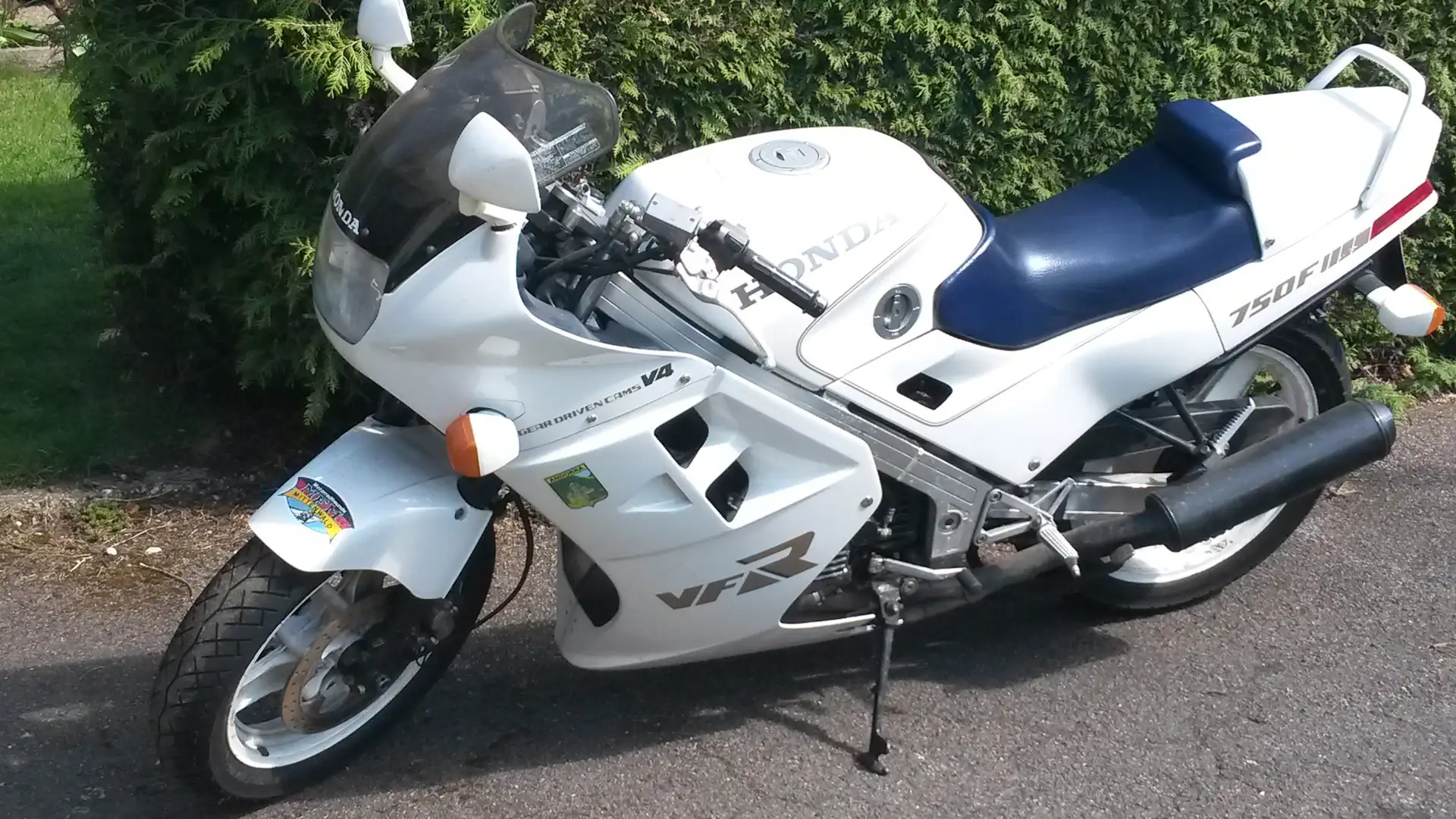 Honda VFR 750 RC24 Blanc - 2