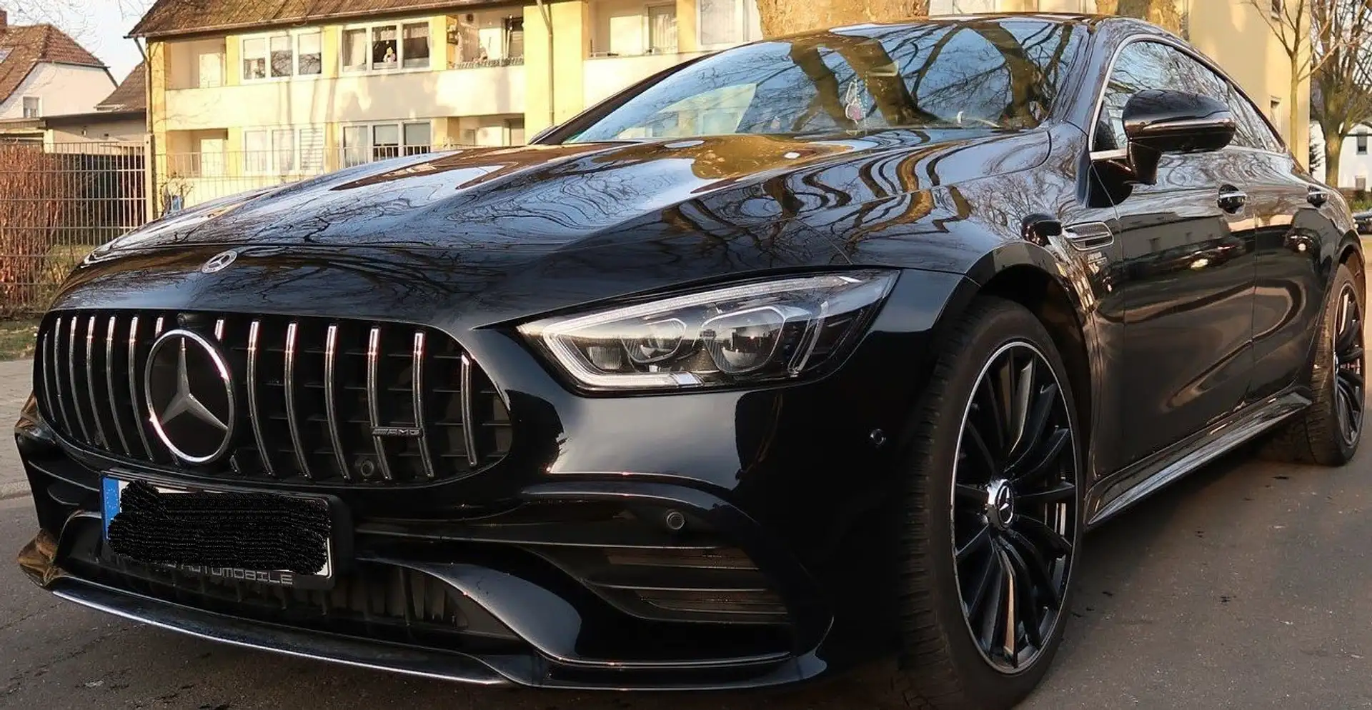 Mercedes-Benz AMG GT AMG+GT+Coupe+4-Türer+43+4Matic+Speedshift+T Schwarz - 1