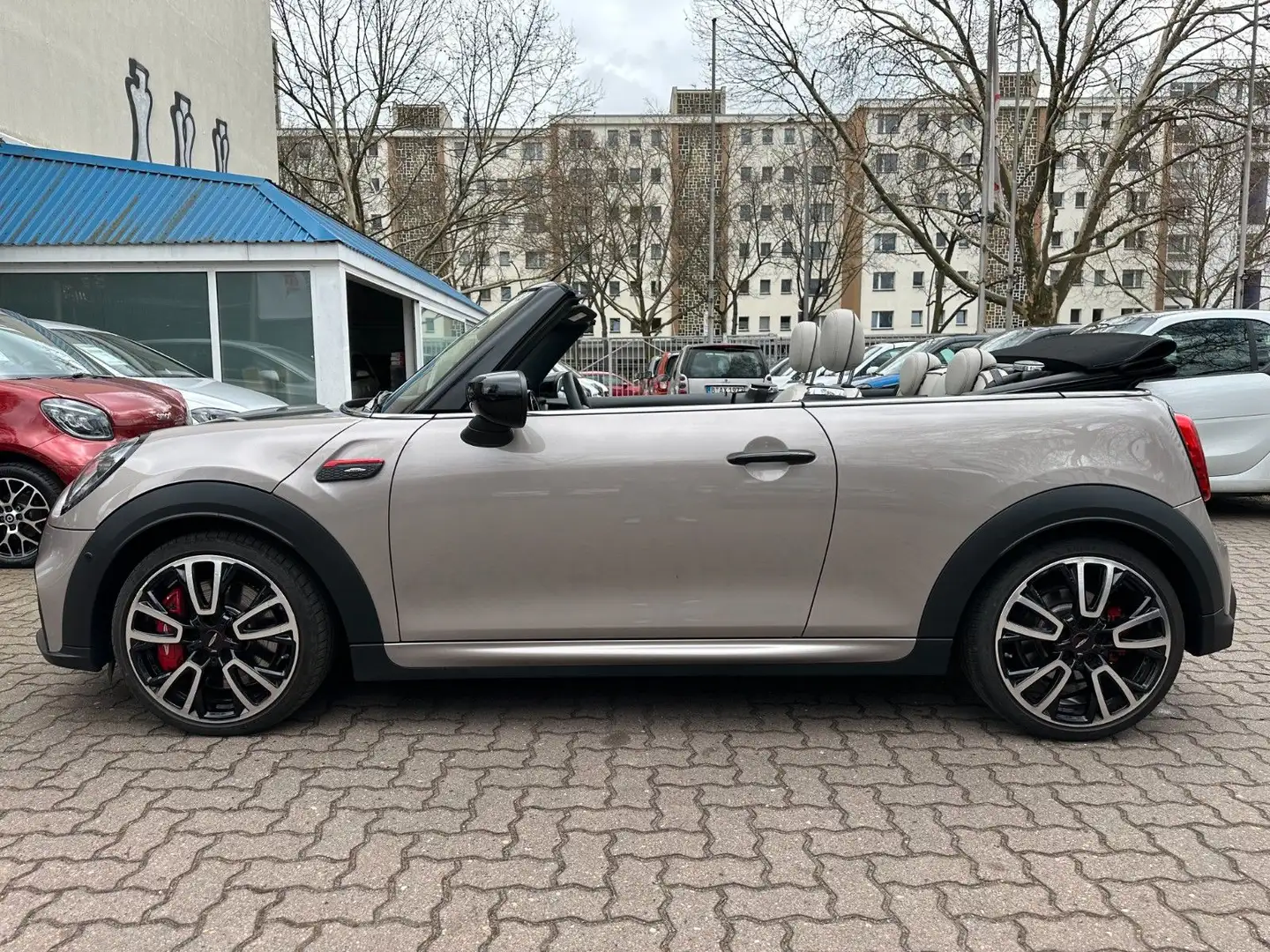 MINI John Cooper Works JohnCooperWorks Cabrio Autom.*SHZ*LEDER*H/K*KAM* Gri - 2