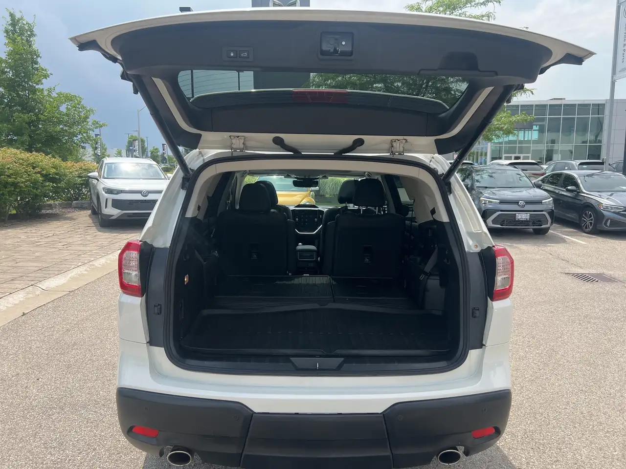 Subaru Ascent photo Subaru Ascent