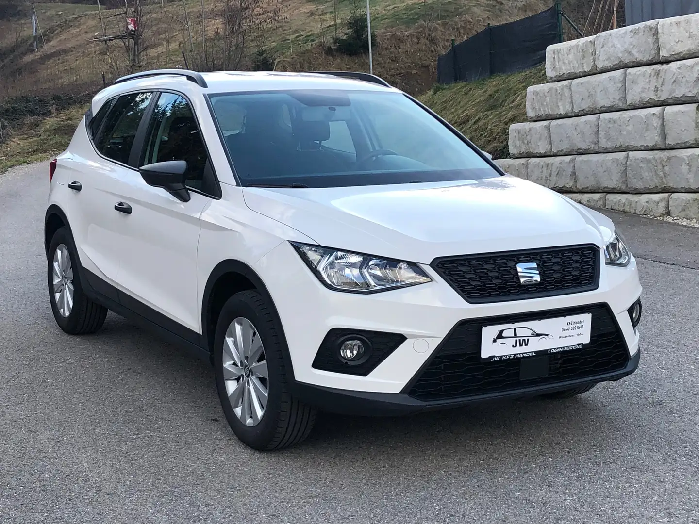SEAT Arona 1.Besitz, Garantie, Service+Pickerl NEU Weiß - 1
