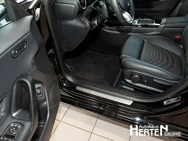 Mercedes-Benz Cla view 12