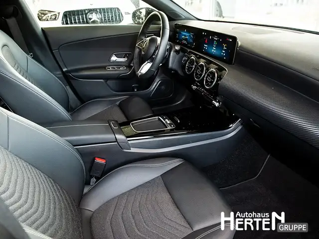 Mercedes-Benz Cla view 6