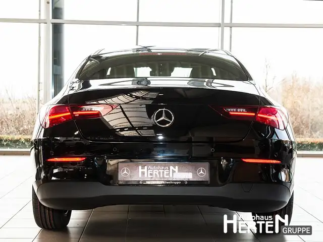 Mercedes-Benz Cla view 4