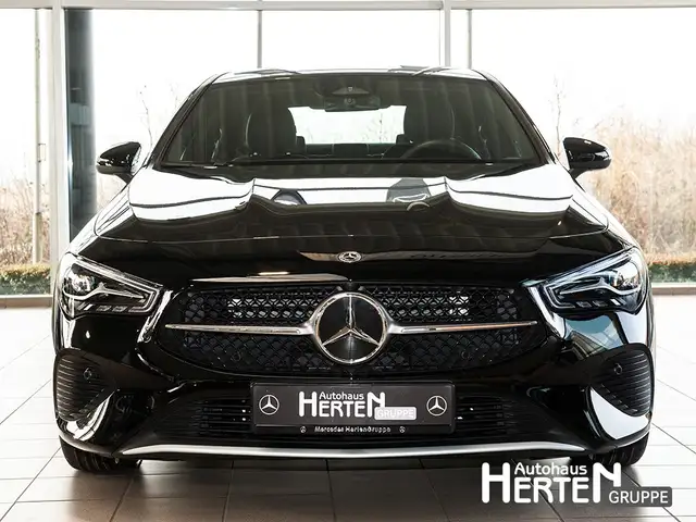 Mercedes-Benz Cla view 2