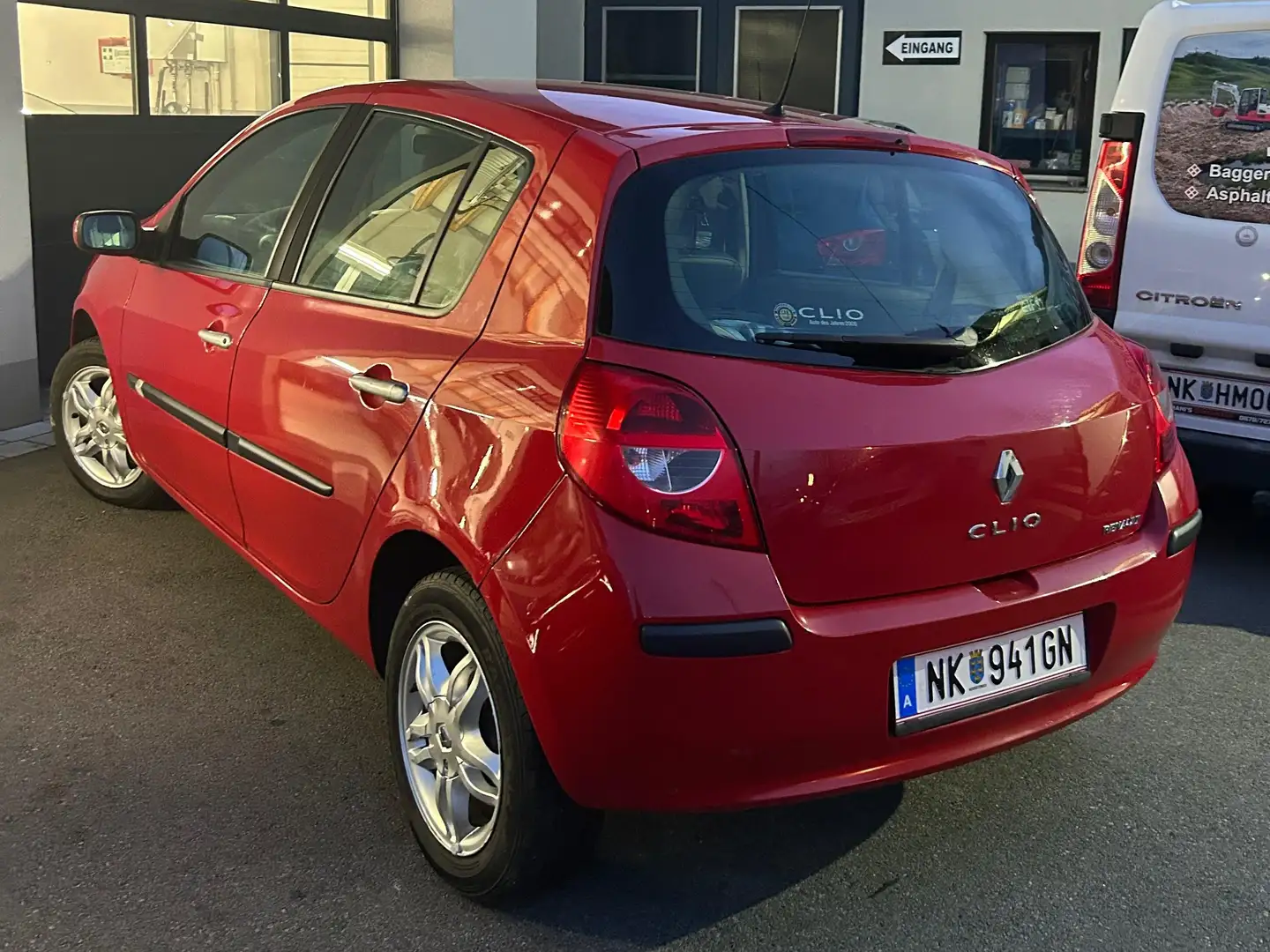 Renault Clio Clio Expression 1,2 16V Expression Rot - 2