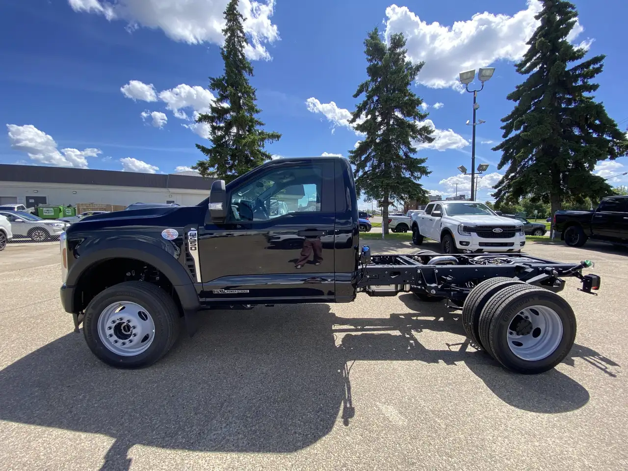 Ford F-550 Super Duty photo Ford F-550 Super Duty
