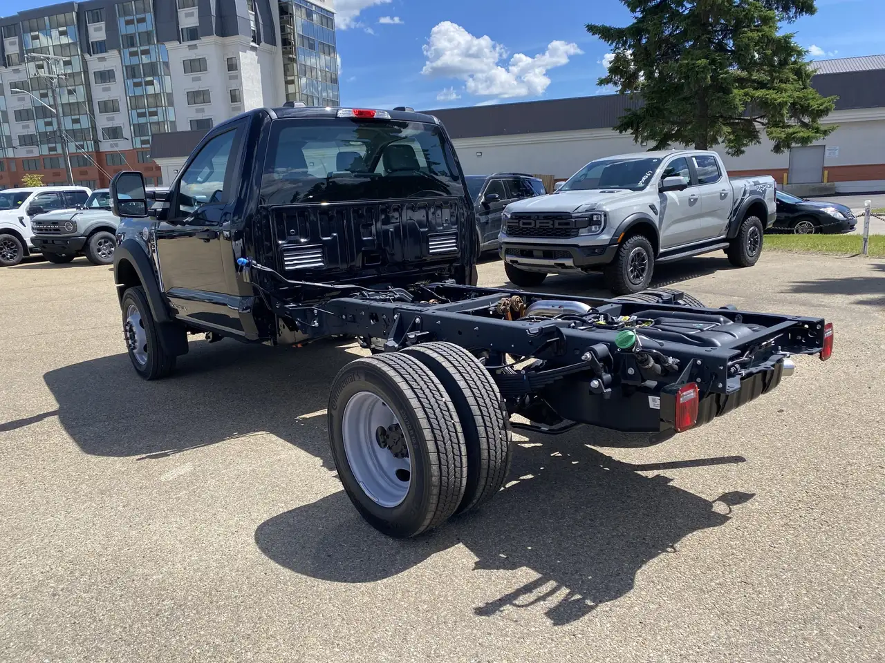Ford F-550 Super Duty photo Ford F-550 Super Duty